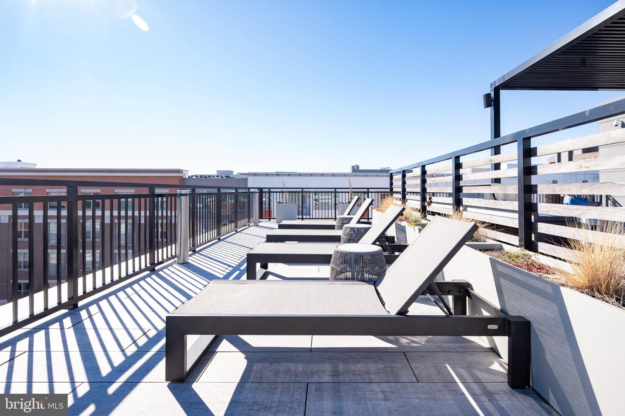 POTOMAC  YARDS - Residential