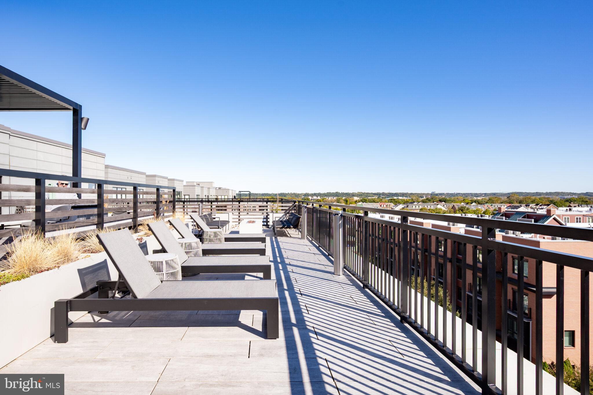 POTOMAC  YARDS - Residential