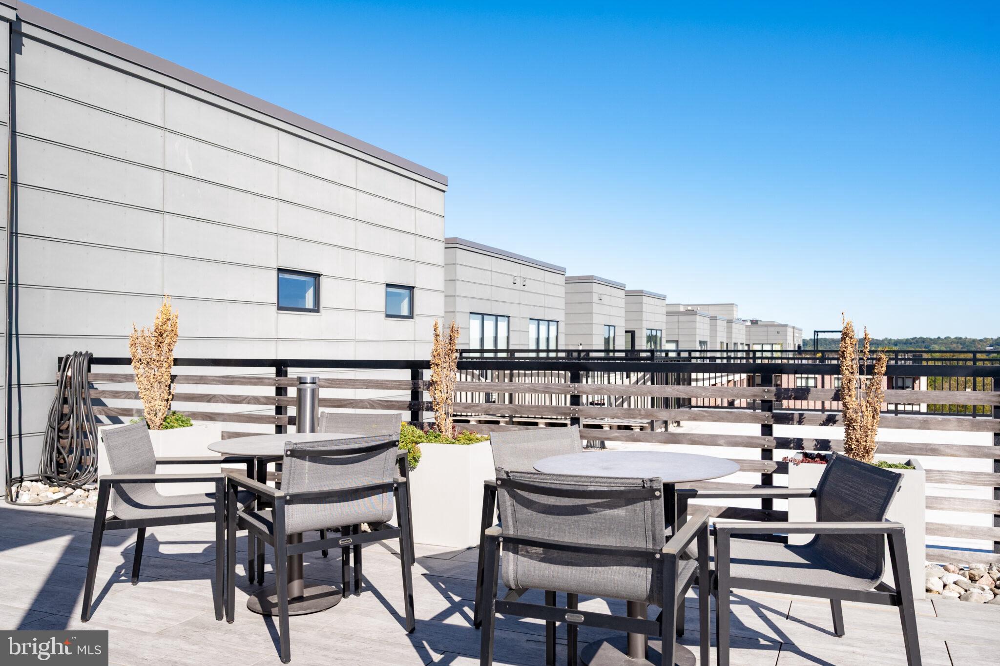 POTOMAC  YARDS - Residential