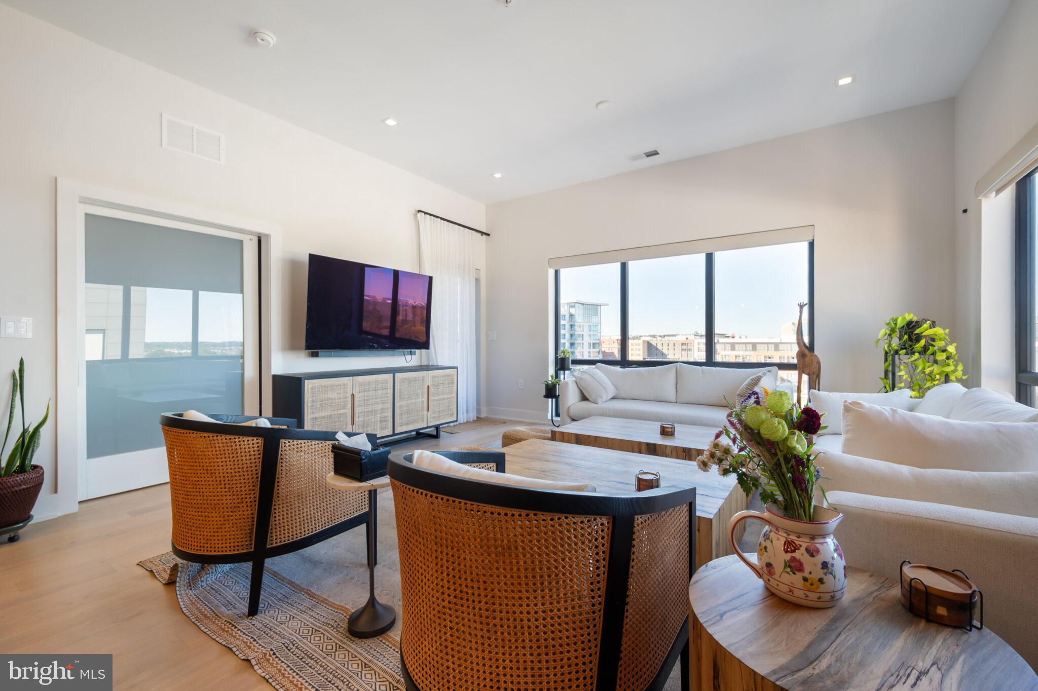 POTOMAC  YARDS - Residential