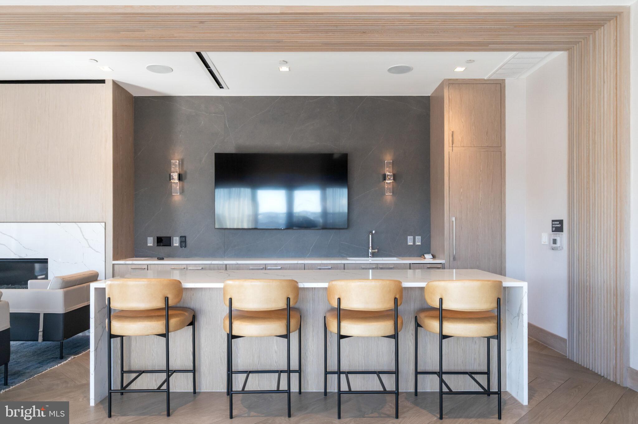 POTOMAC  YARDS - Residential