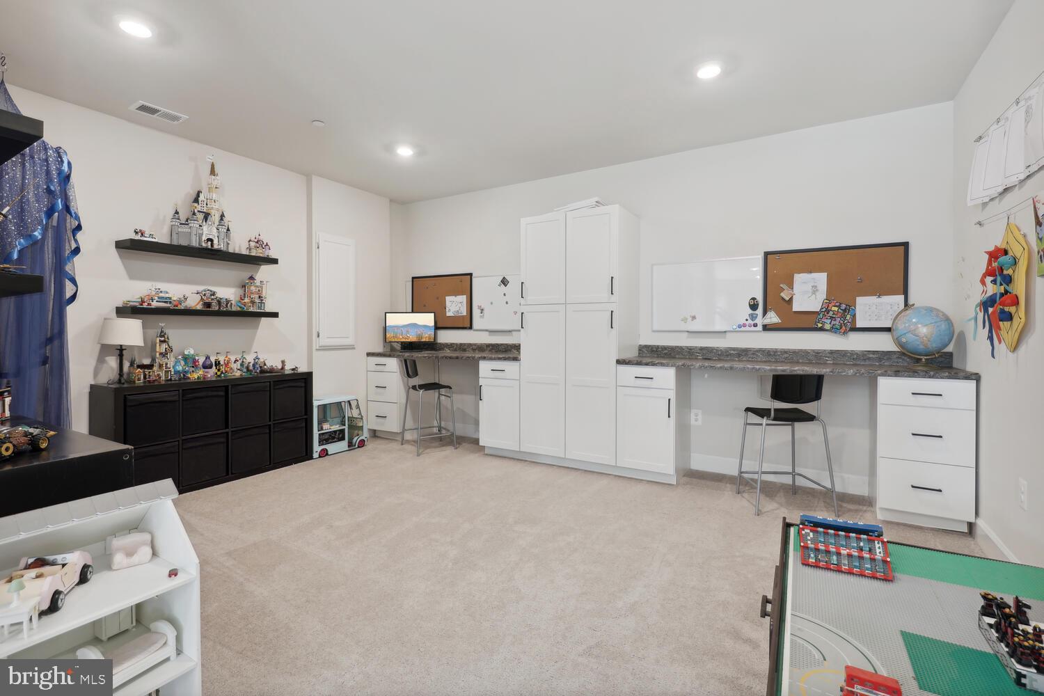 MAPLE LAWN SOUTH - Residential