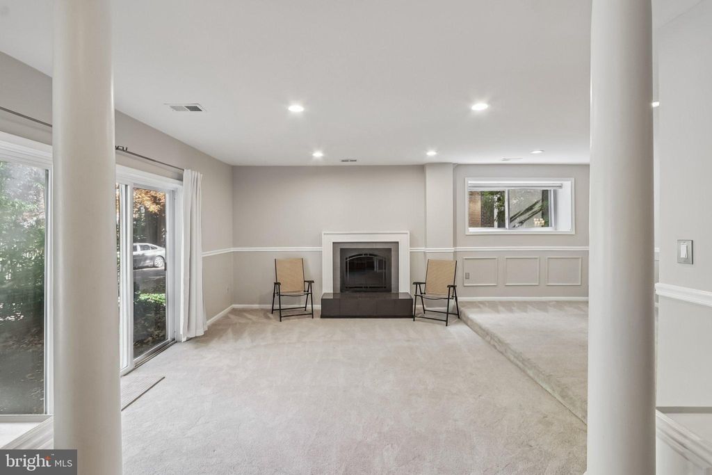 Photo of 3769 Persimmon Circle, FAIRFAX, VA 22031 (MLS # VAFX2277128)