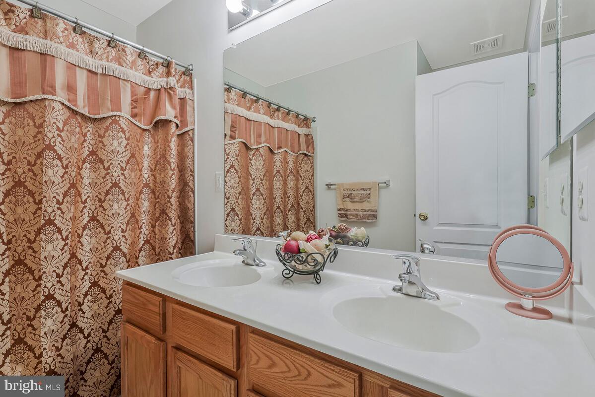 ROSE VALLEY-PLAT EIGHT> - Residential