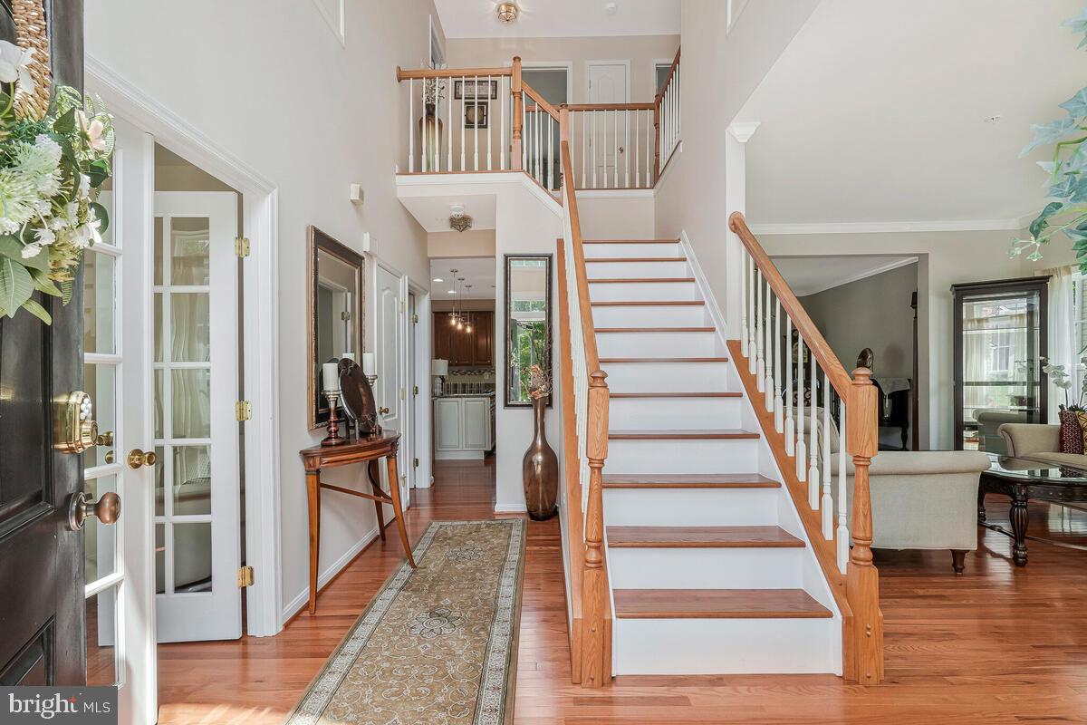 10206 ROLLING GREEN WAY