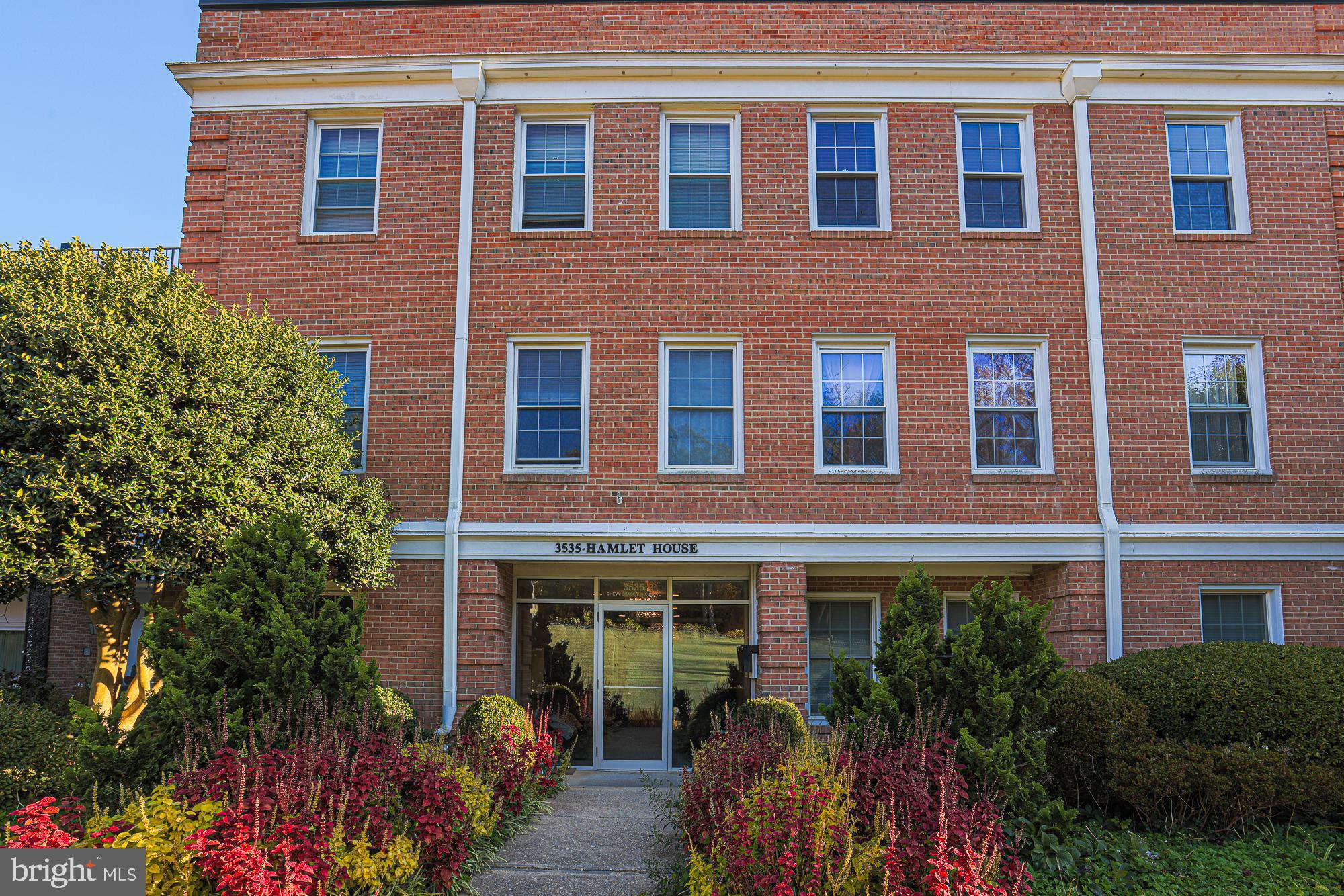 HAMLET HOUSE - Residential Lease