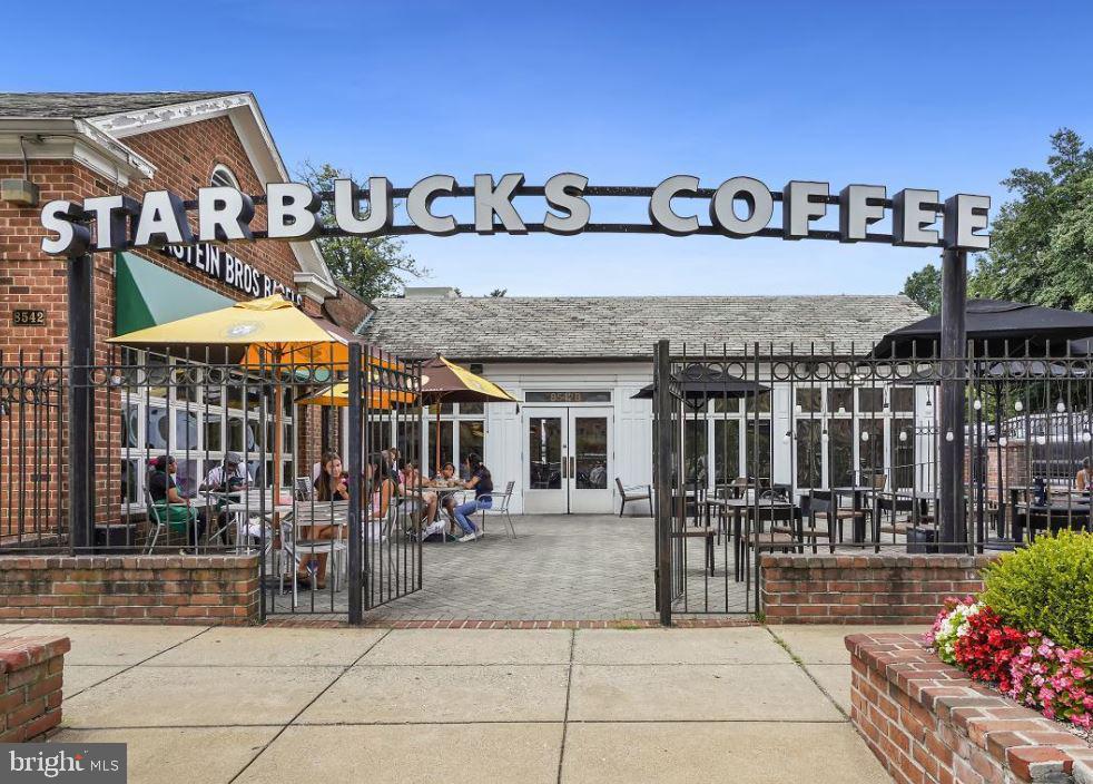 HAMLET HOUSE - Residential Lease