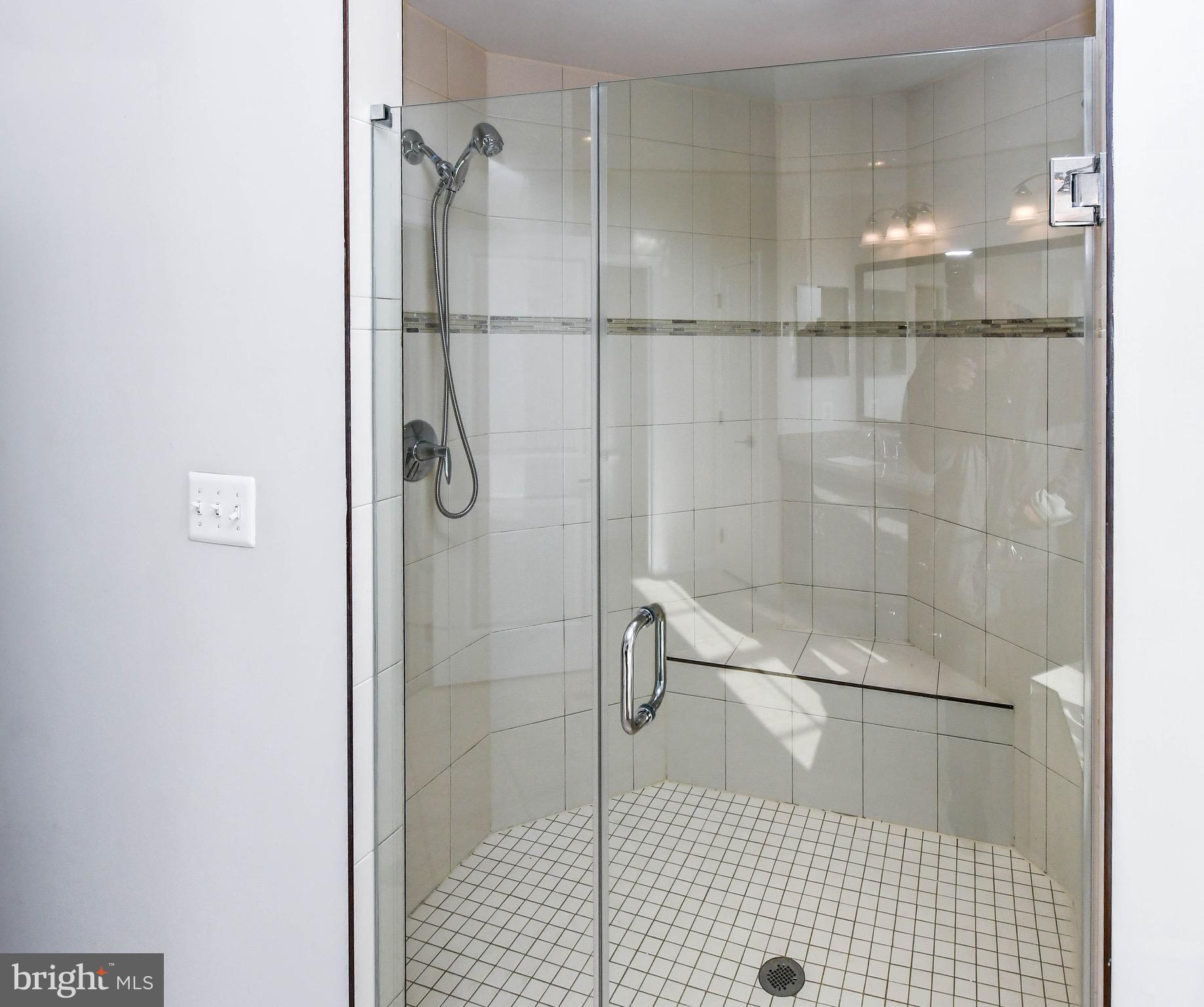 MARLBORO RIDGE - Residential