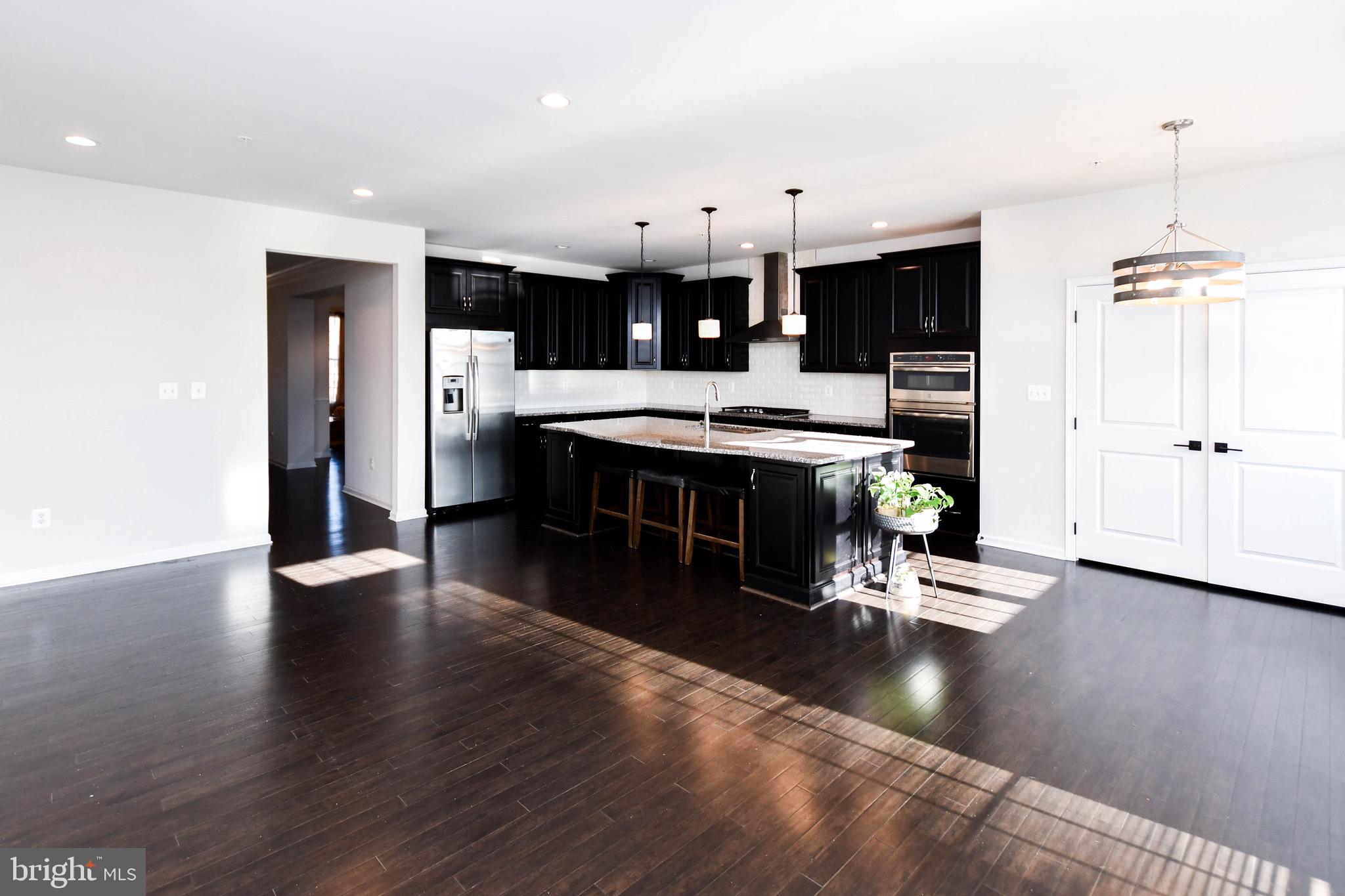 MARLBORO RIDGE - Residential