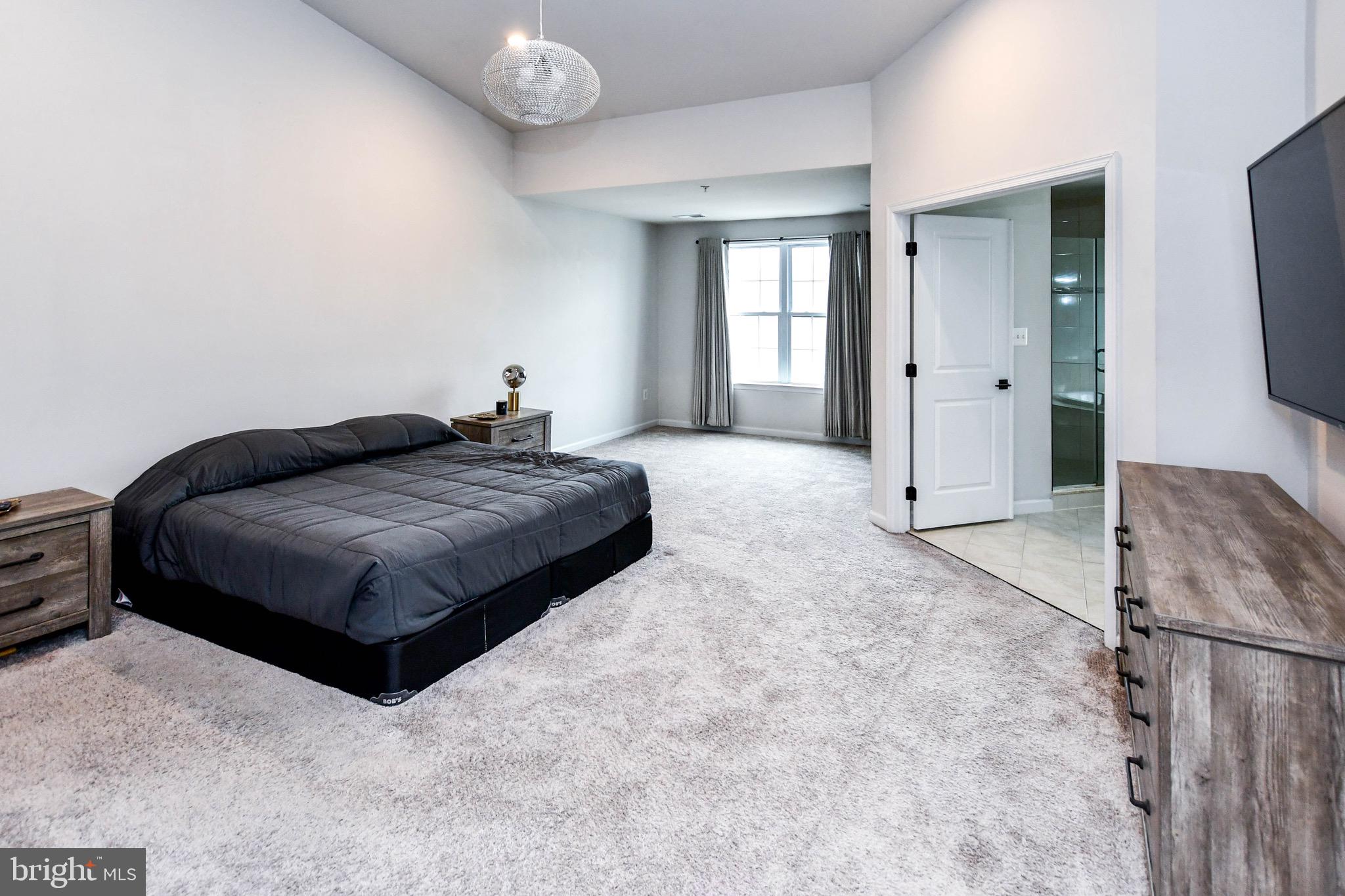 MARLBORO RIDGE - Residential