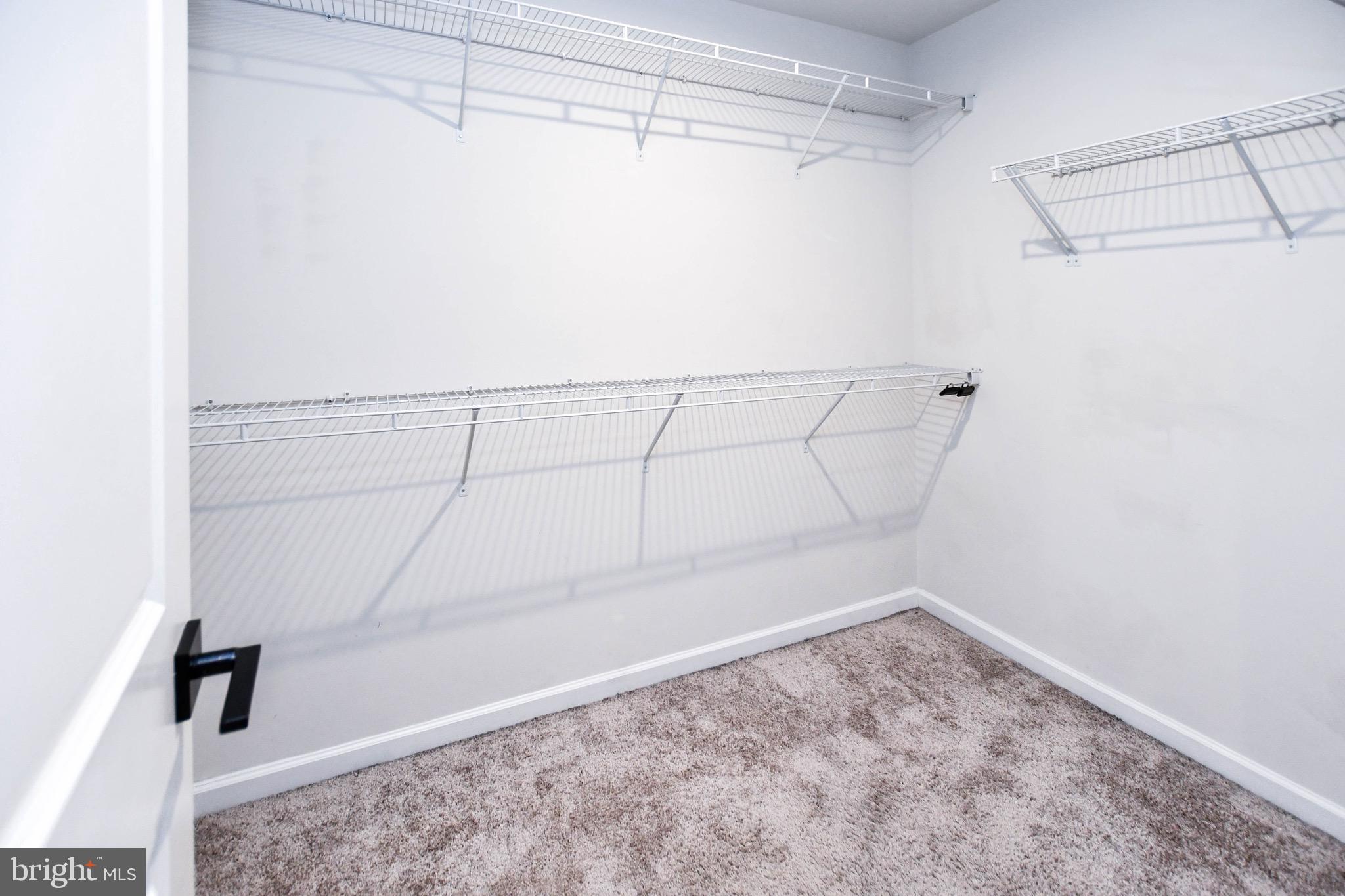 MARLBORO RIDGE - Residential