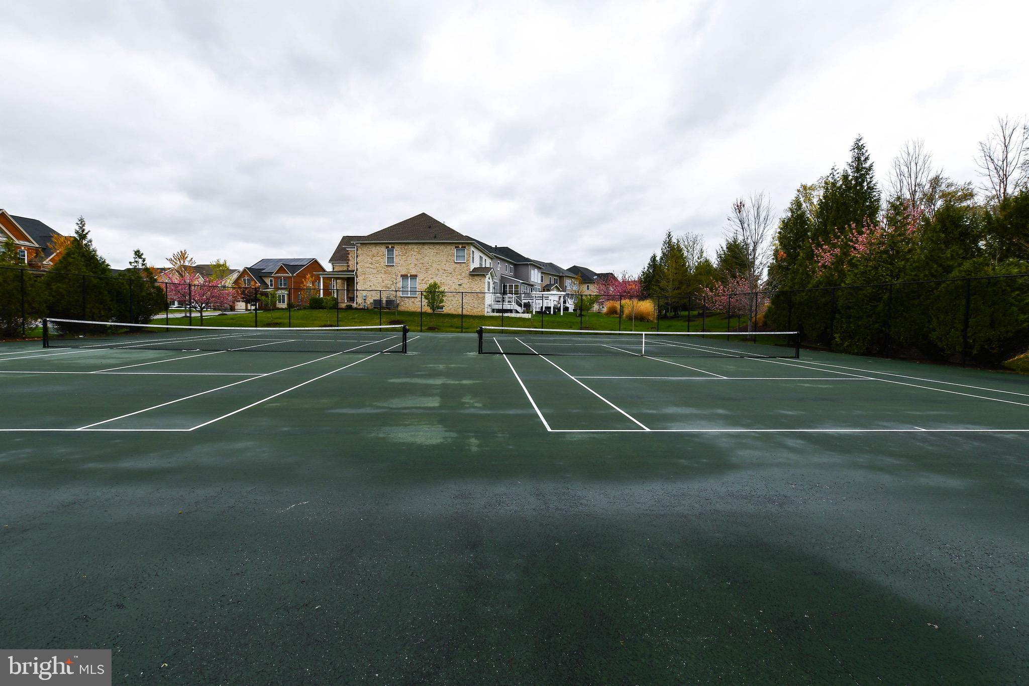 MARLBORO RIDGE - Residential