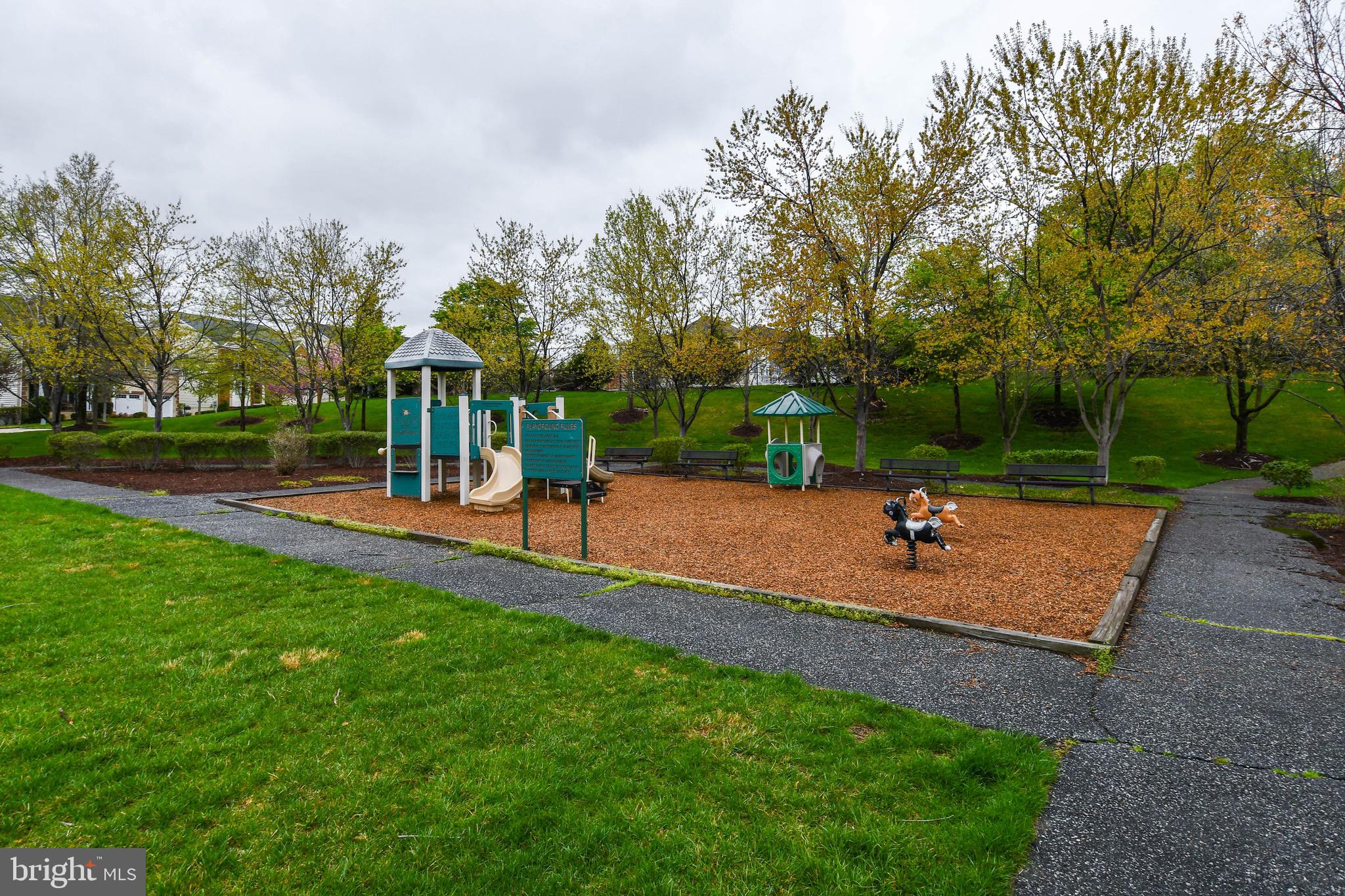 MARLBORO RIDGE - Residential