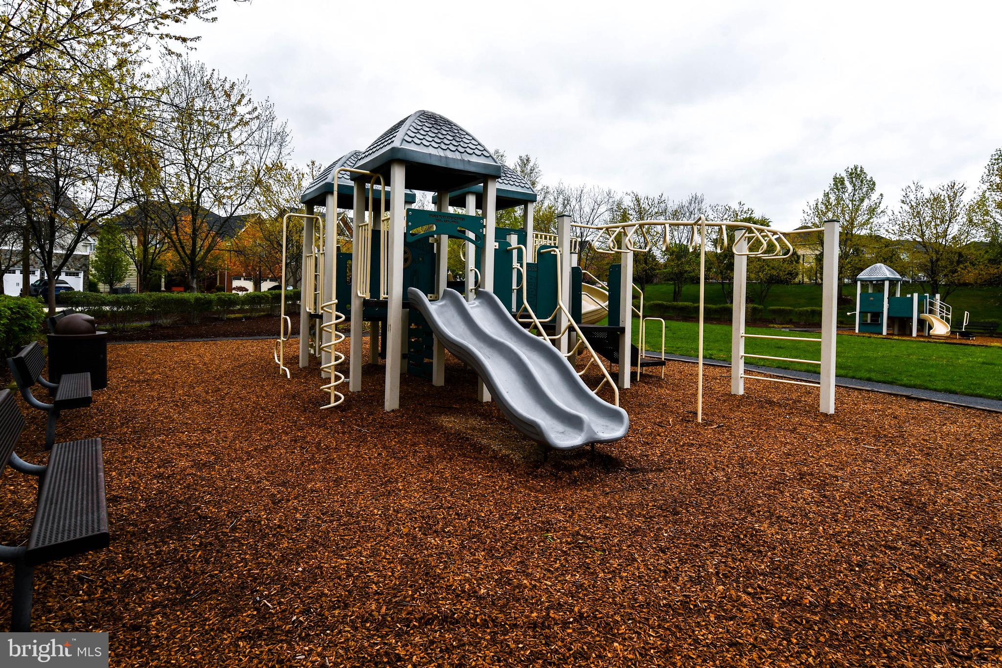 MARLBORO RIDGE - Residential