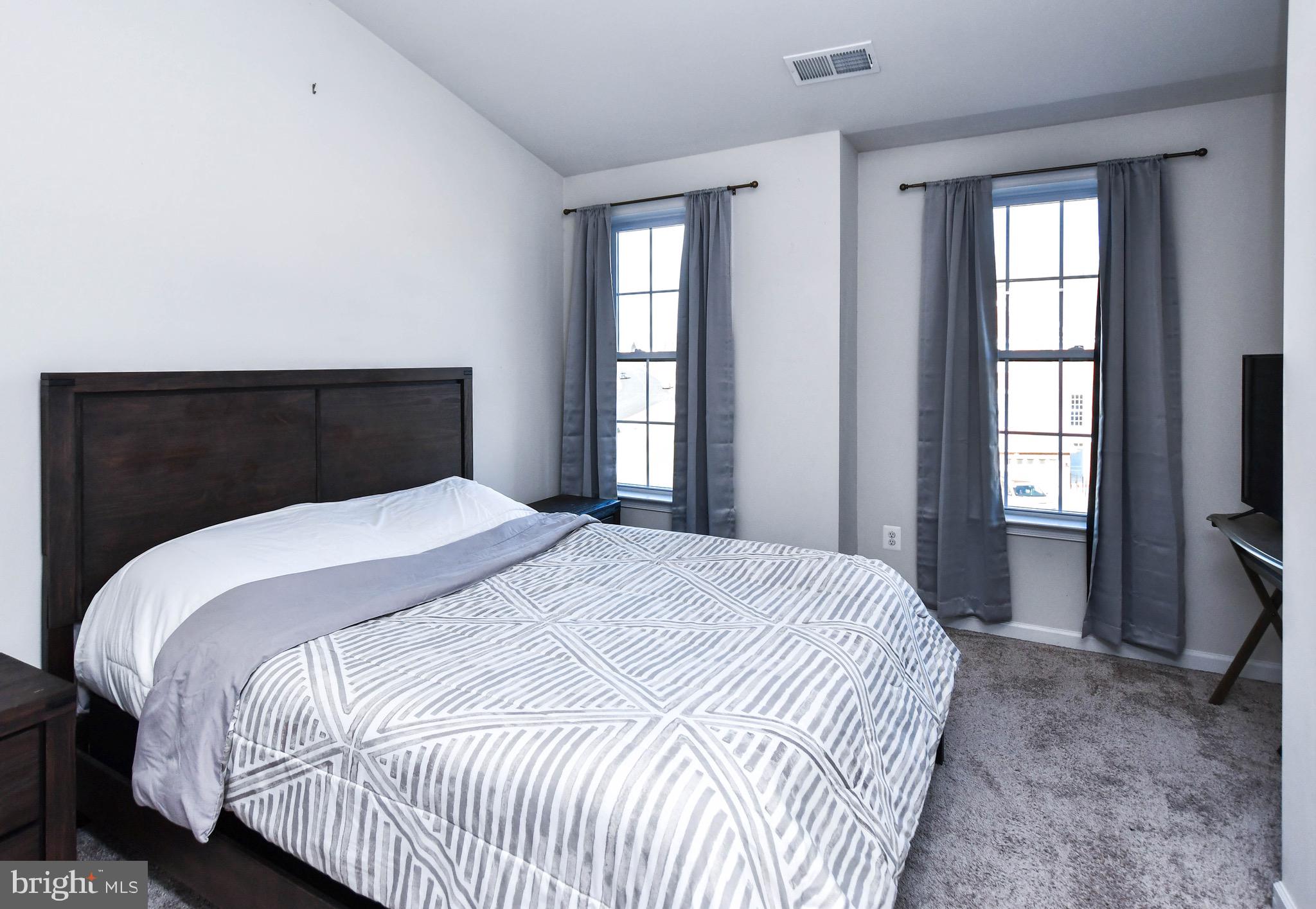 MARLBORO RIDGE - Residential