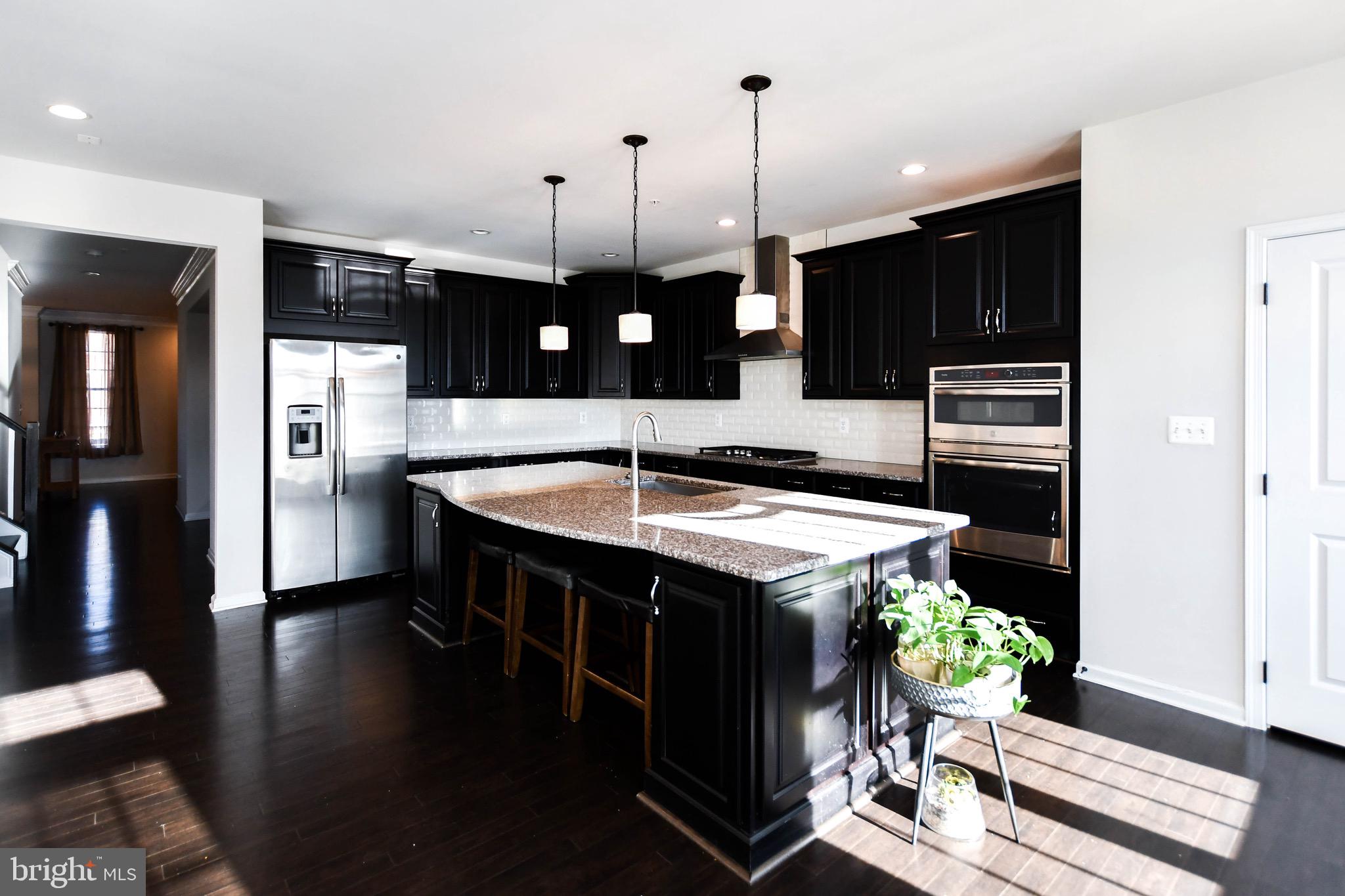 MARLBORO RIDGE - Residential