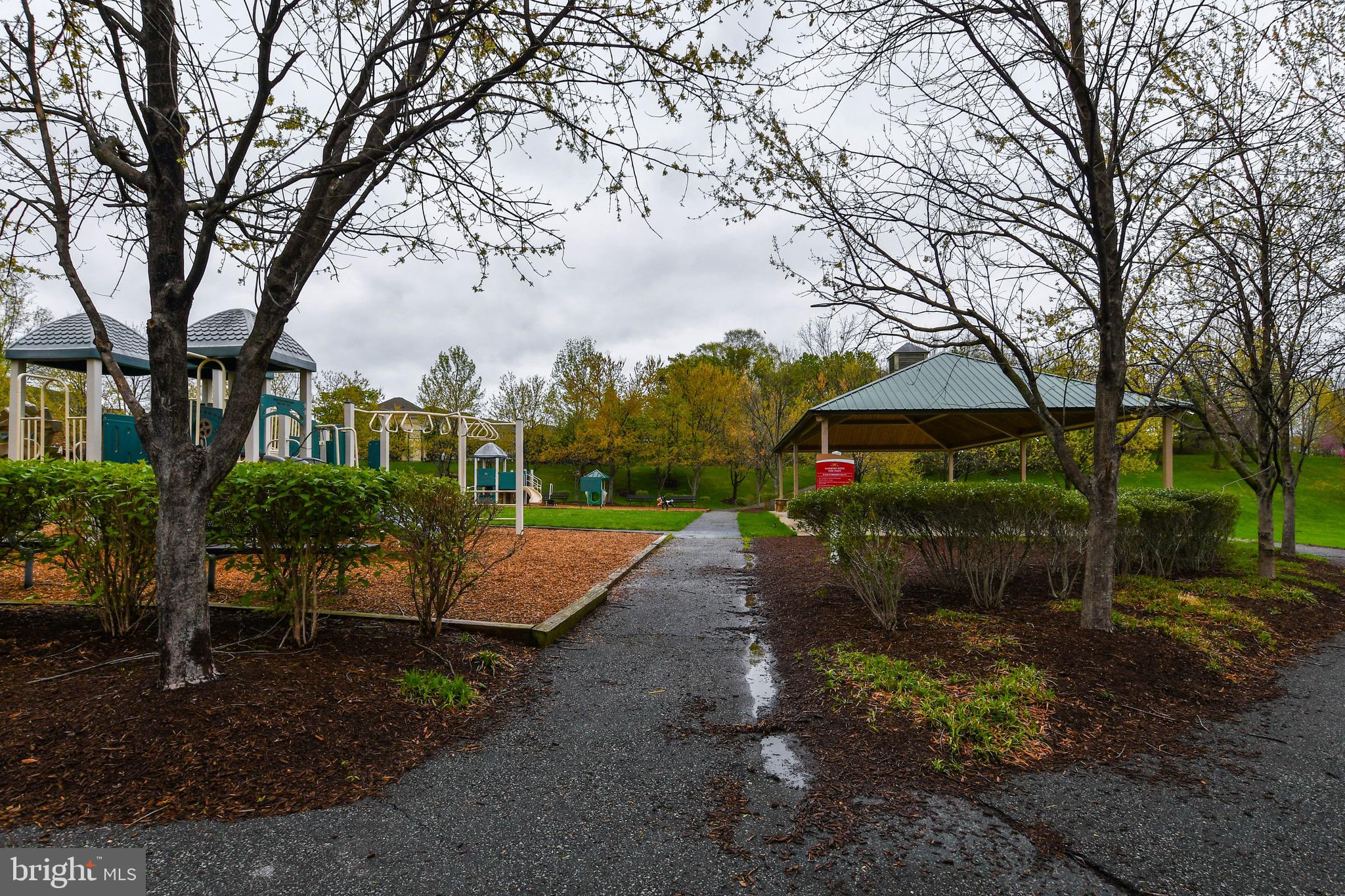 MARLBORO RIDGE - Residential