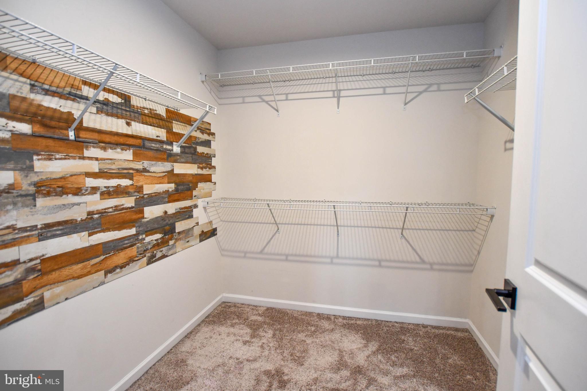 MARLBORO RIDGE - Residential