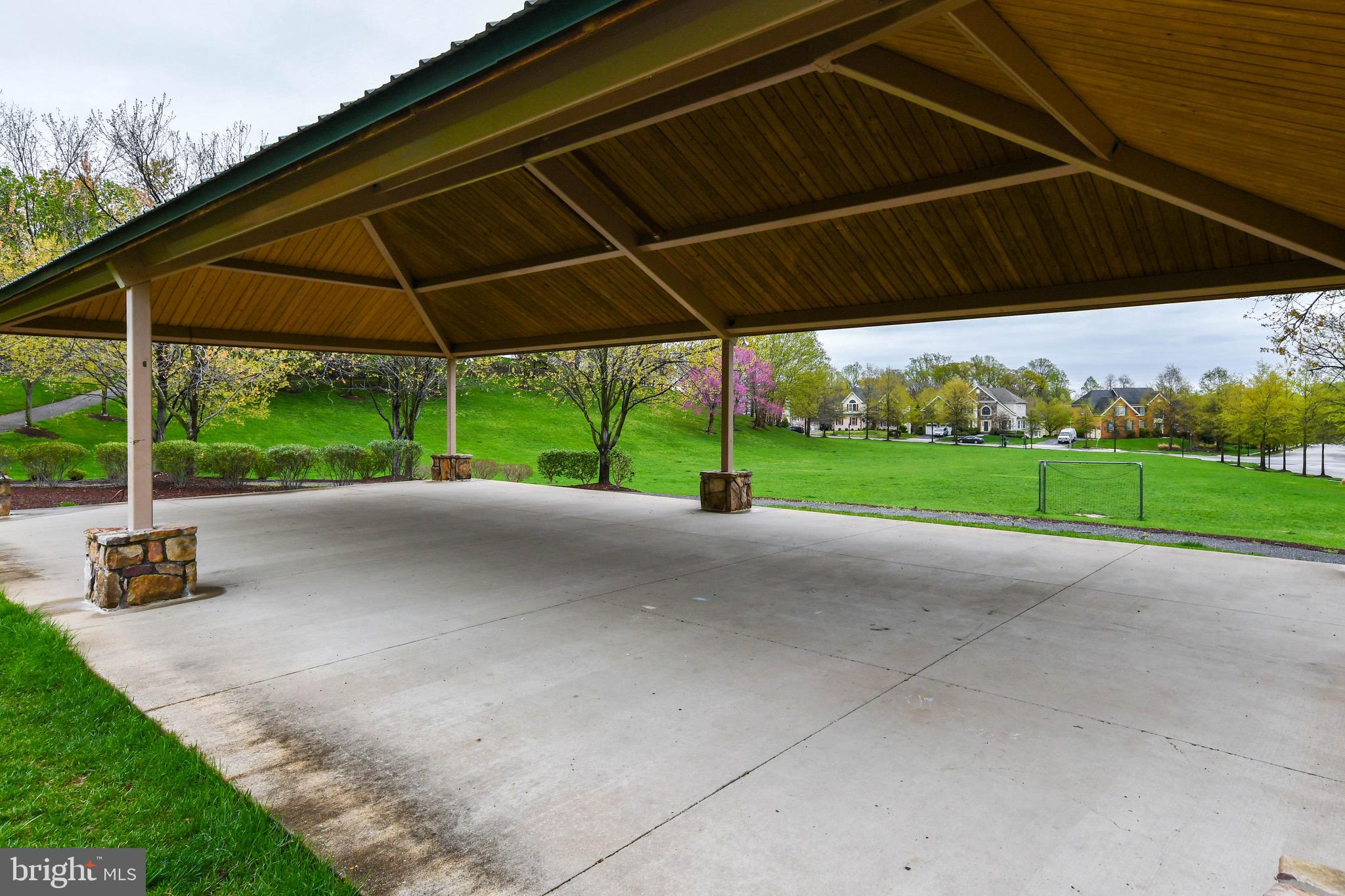 MARLBORO RIDGE - Residential