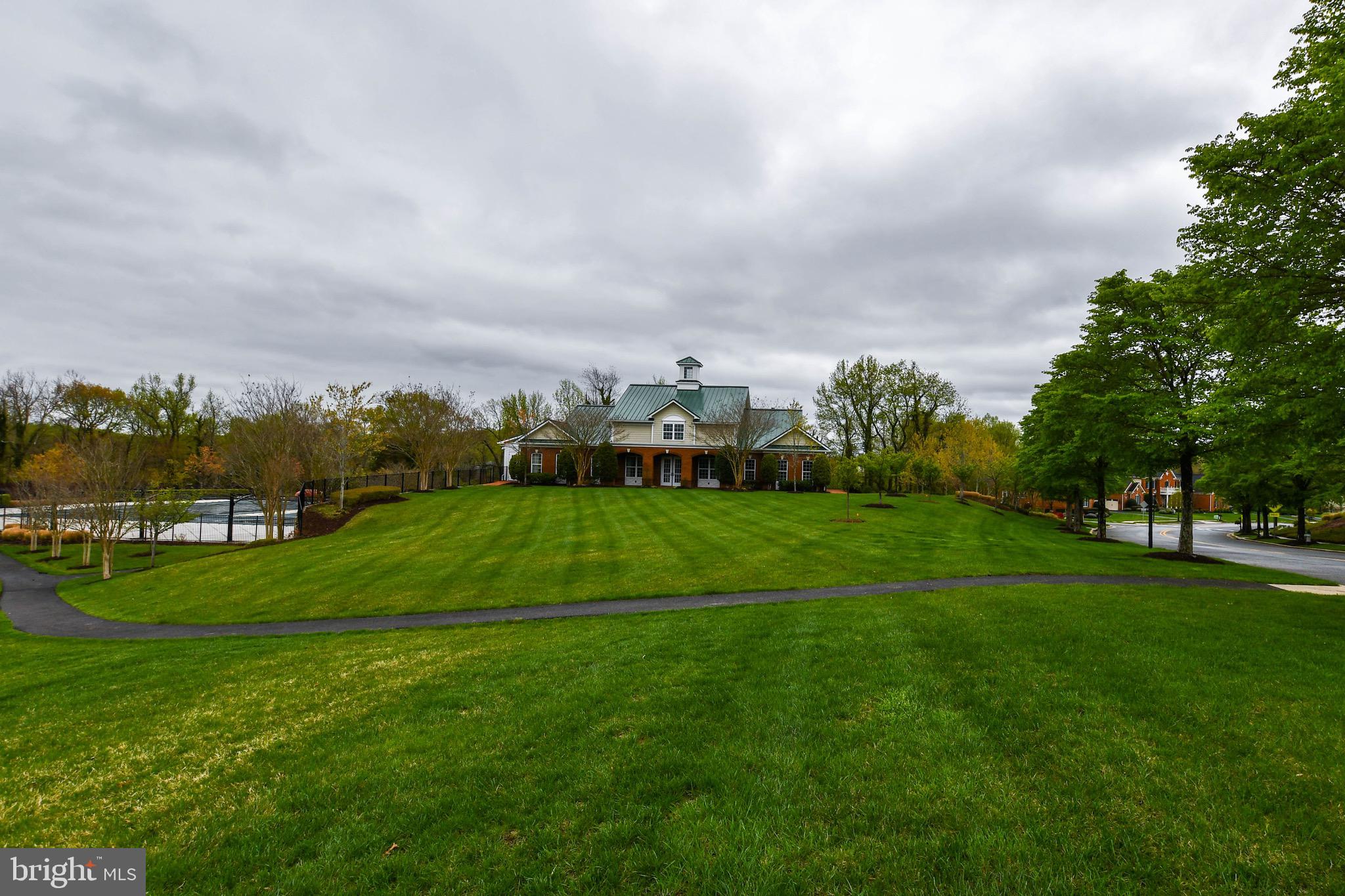 MARLBORO RIDGE - Residential