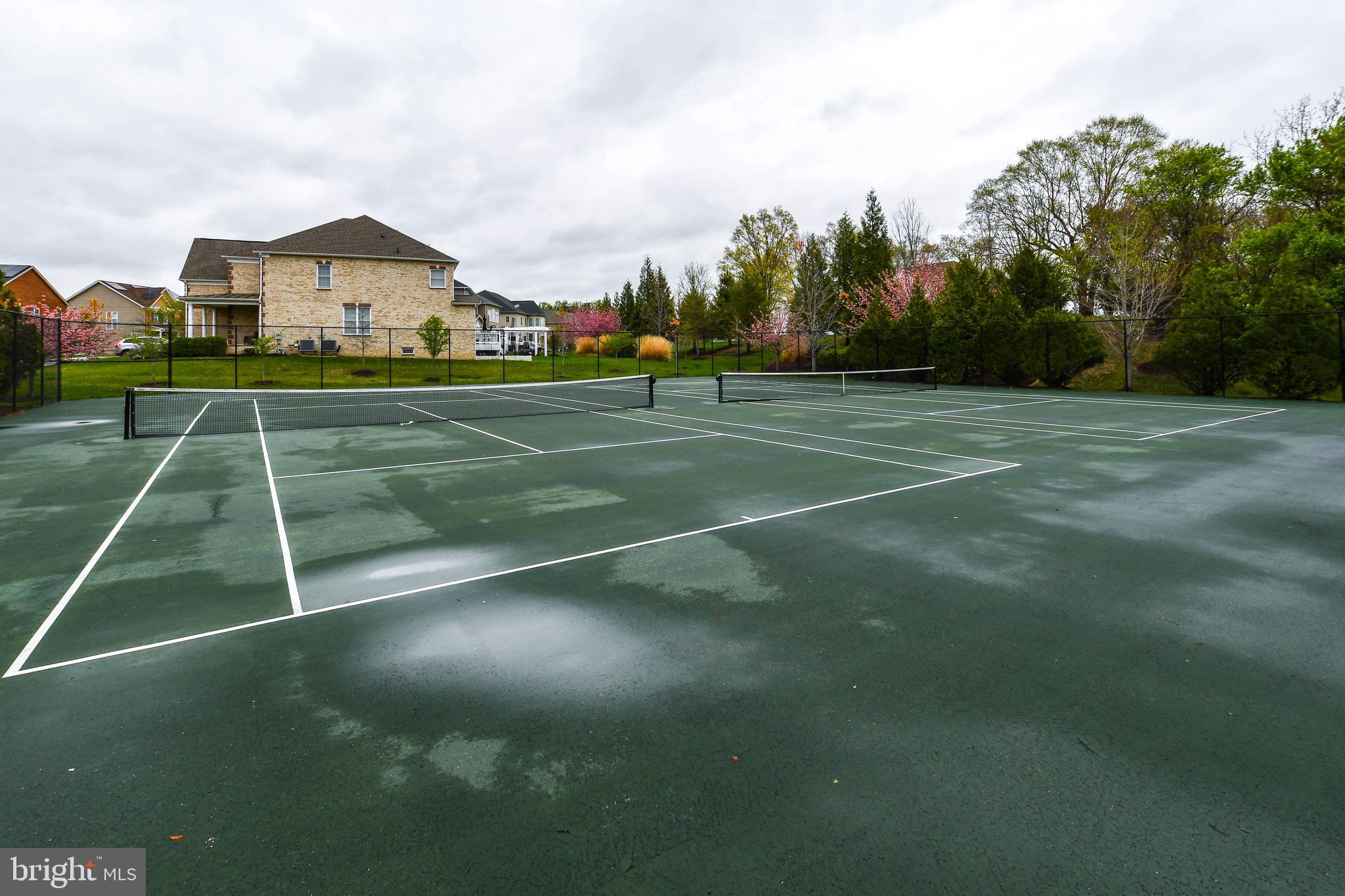 MARLBORO RIDGE - Residential