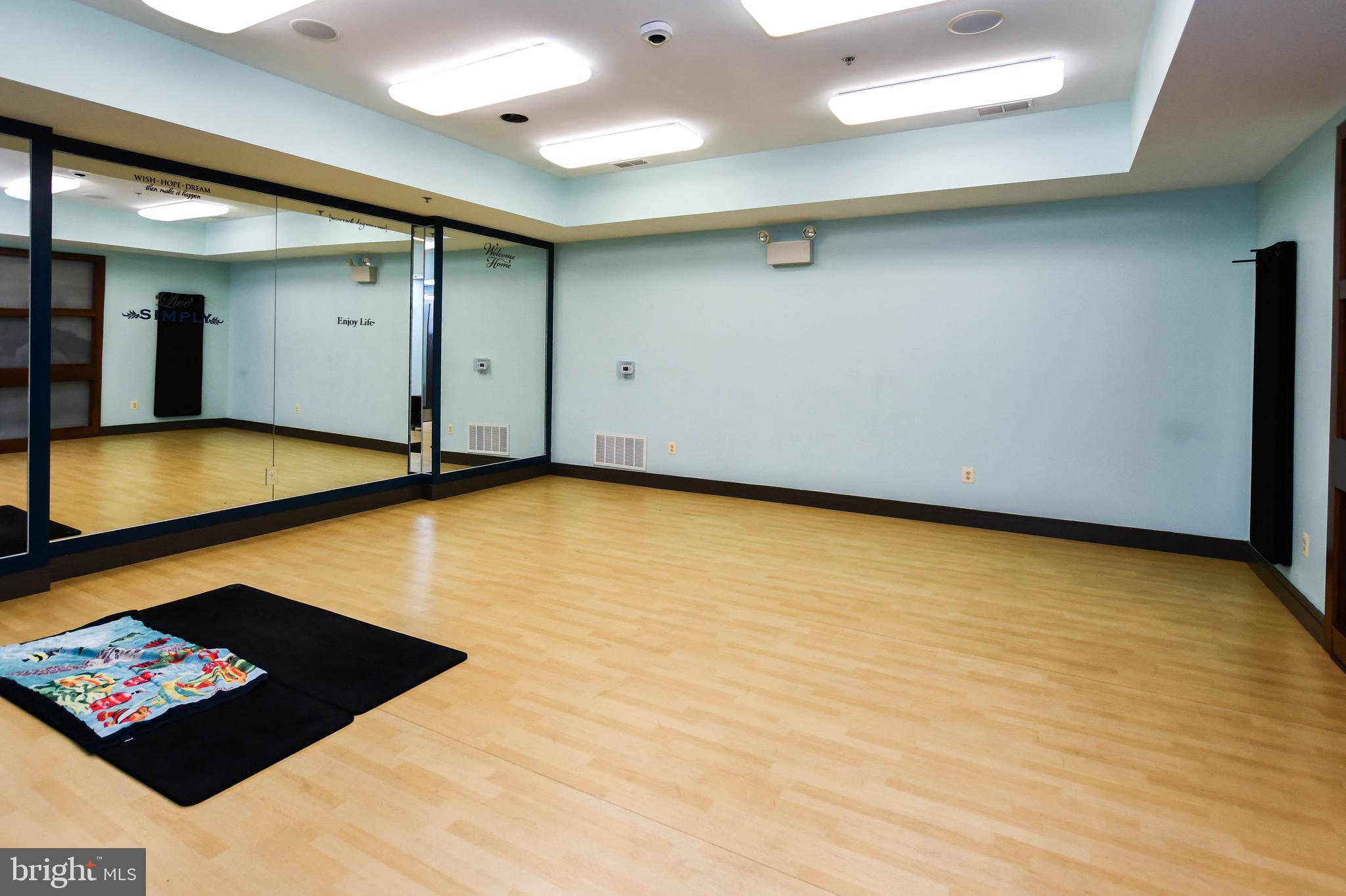 MARLBORO RIDGE - Residential