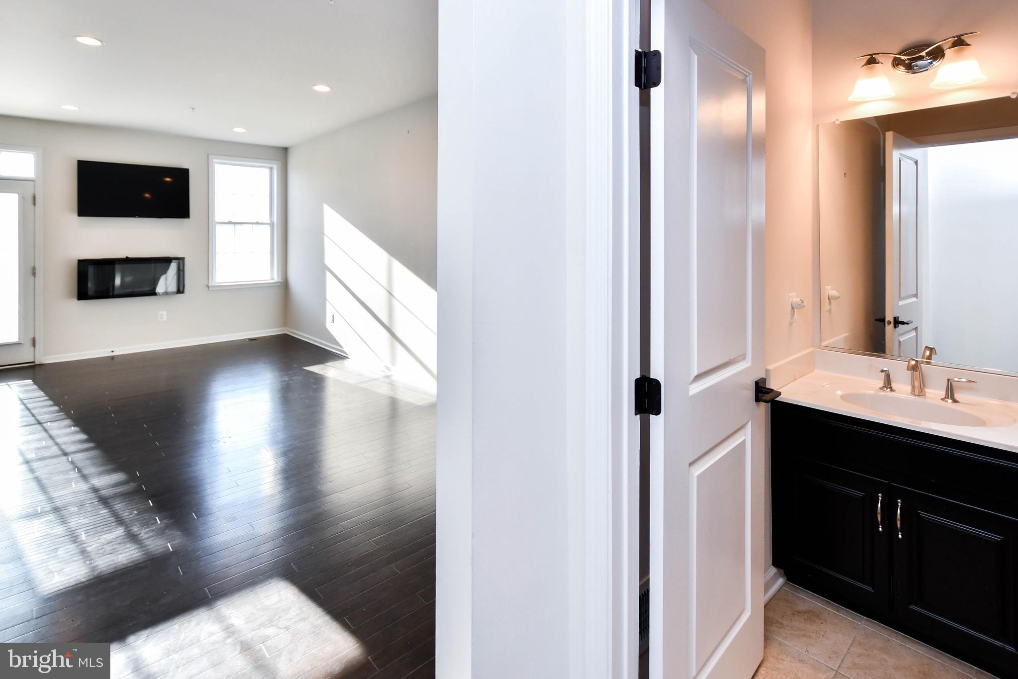 MARLBORO RIDGE - Residential