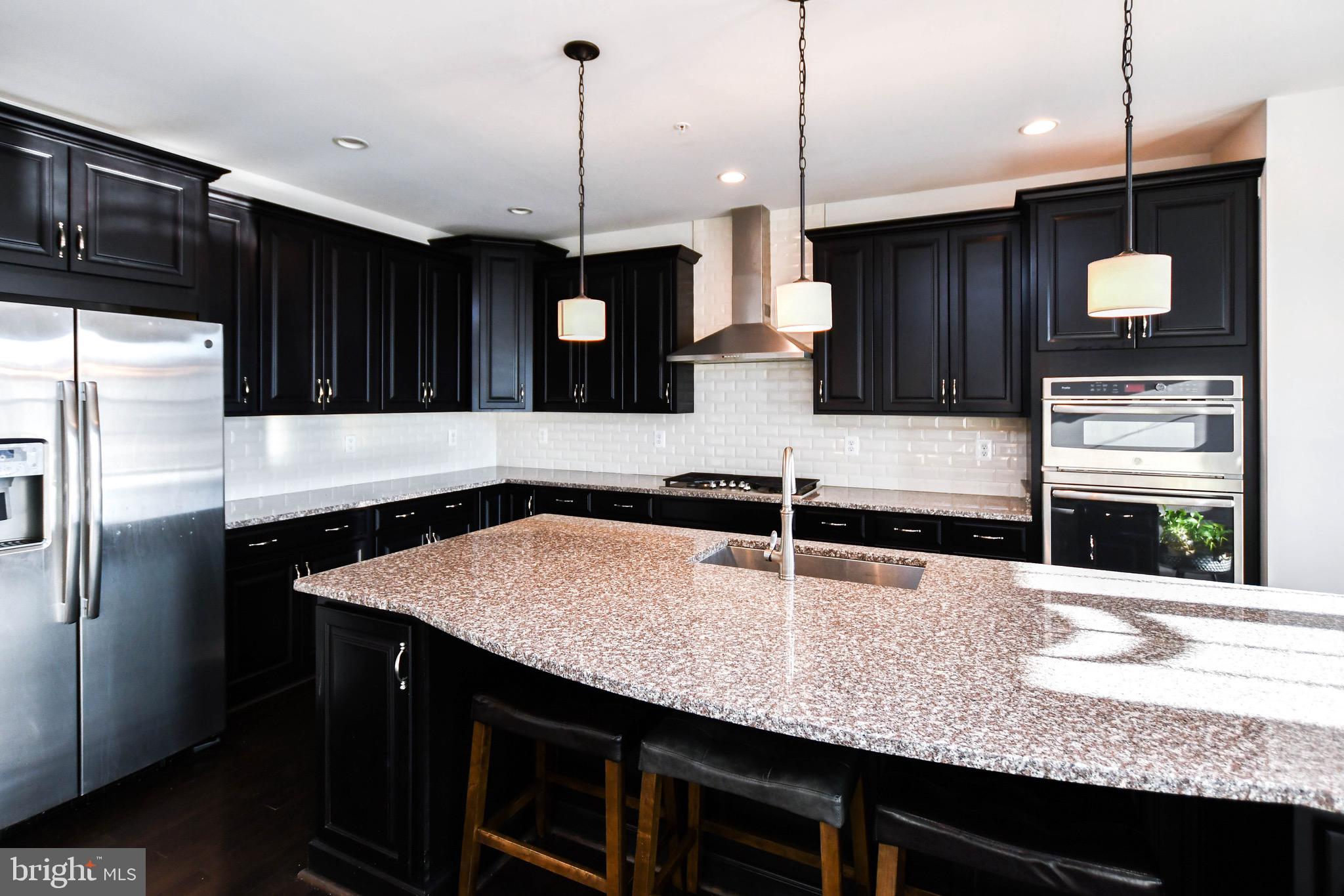 MARLBORO RIDGE - Residential