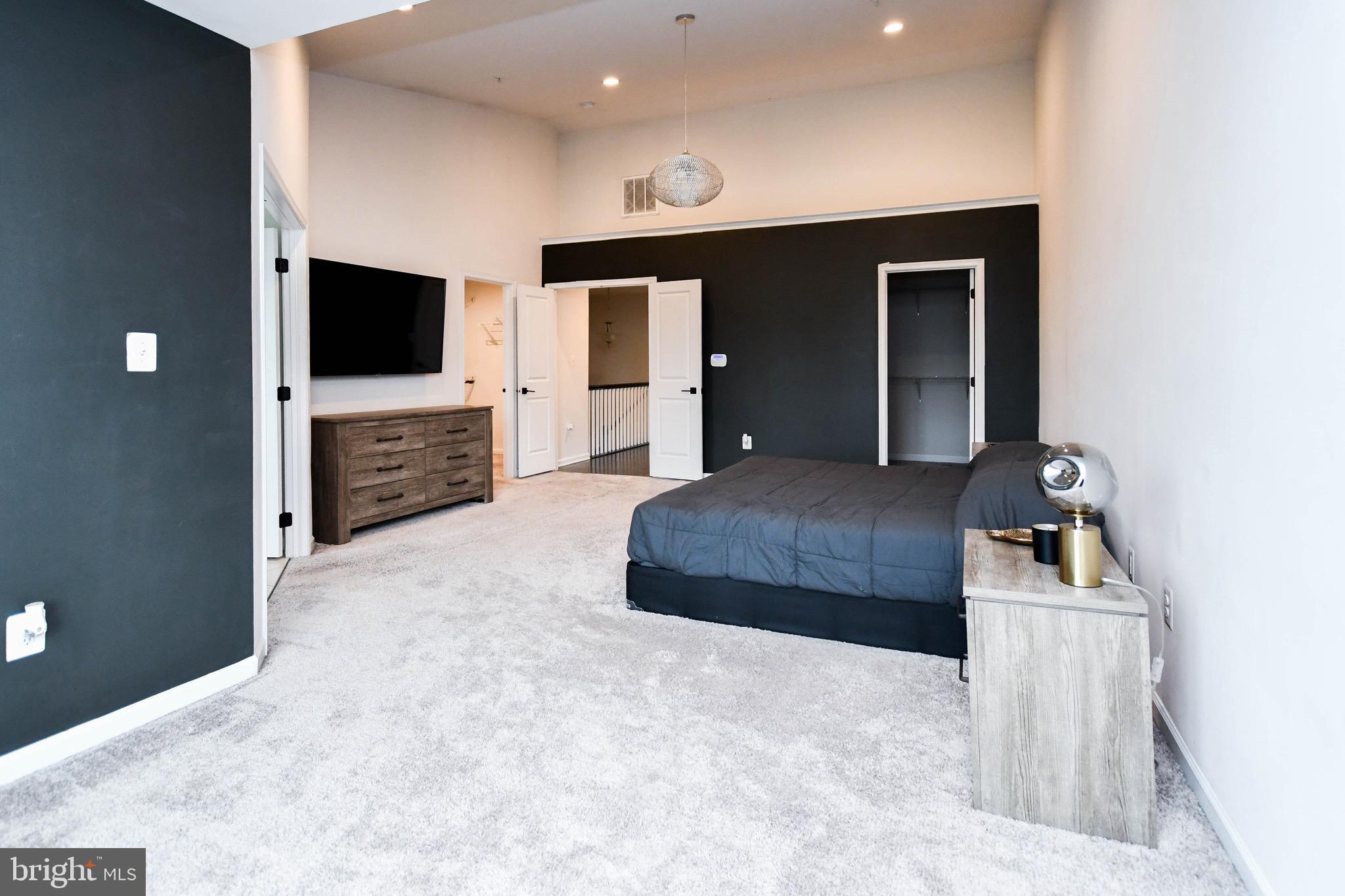 MARLBORO RIDGE - Residential