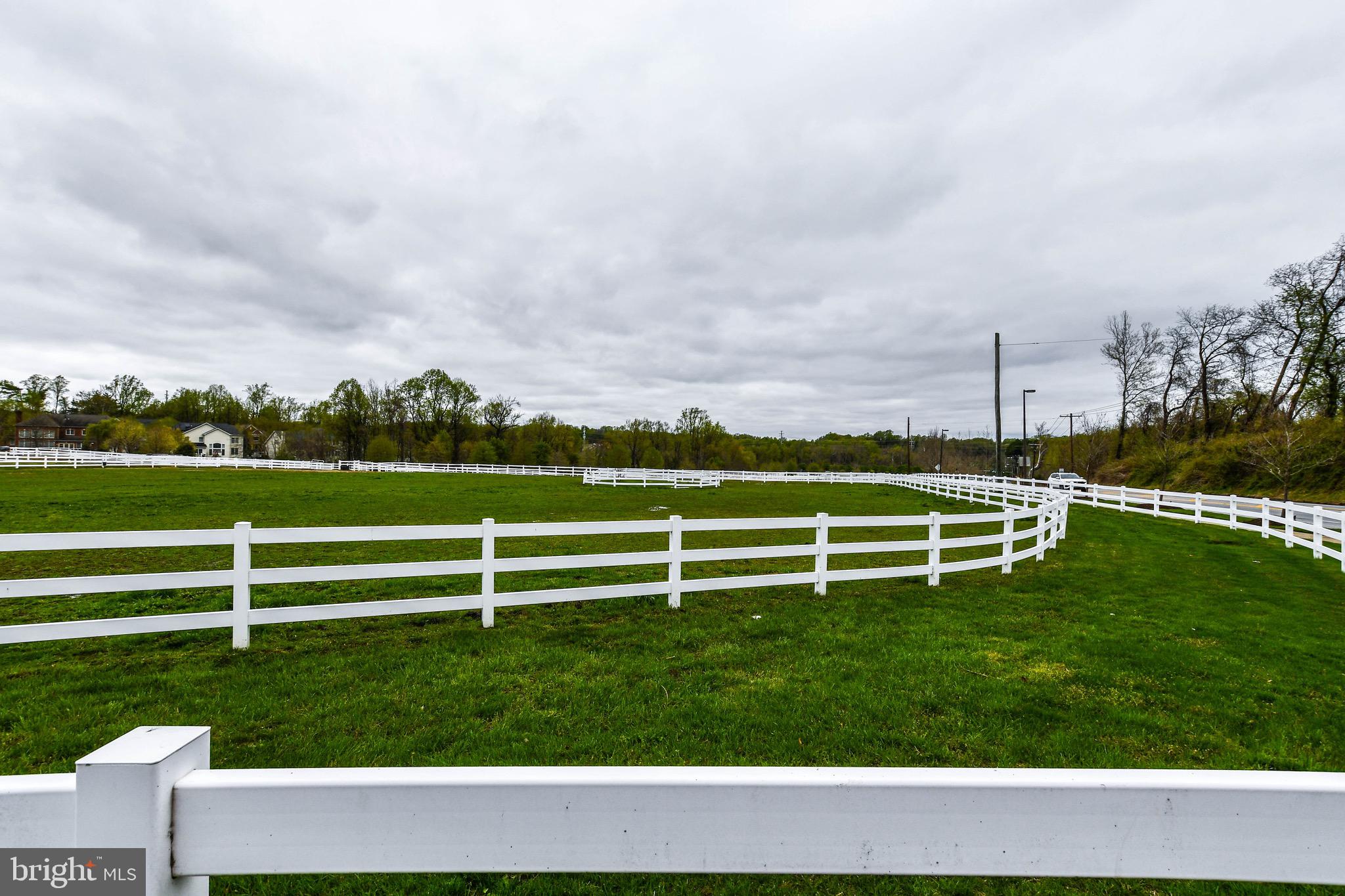MARLBORO RIDGE - Residential