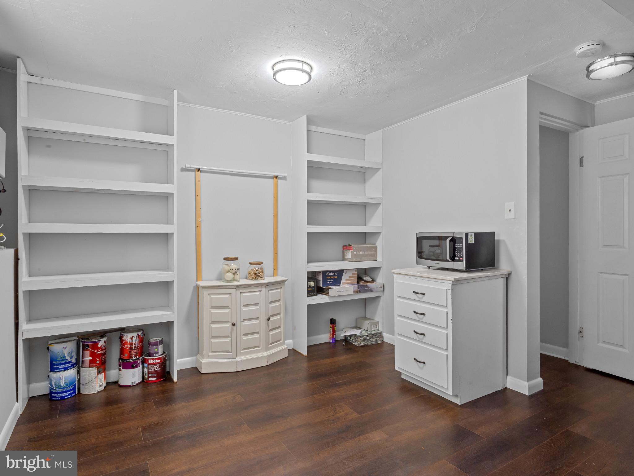 OAKLAND MILLS - Residential