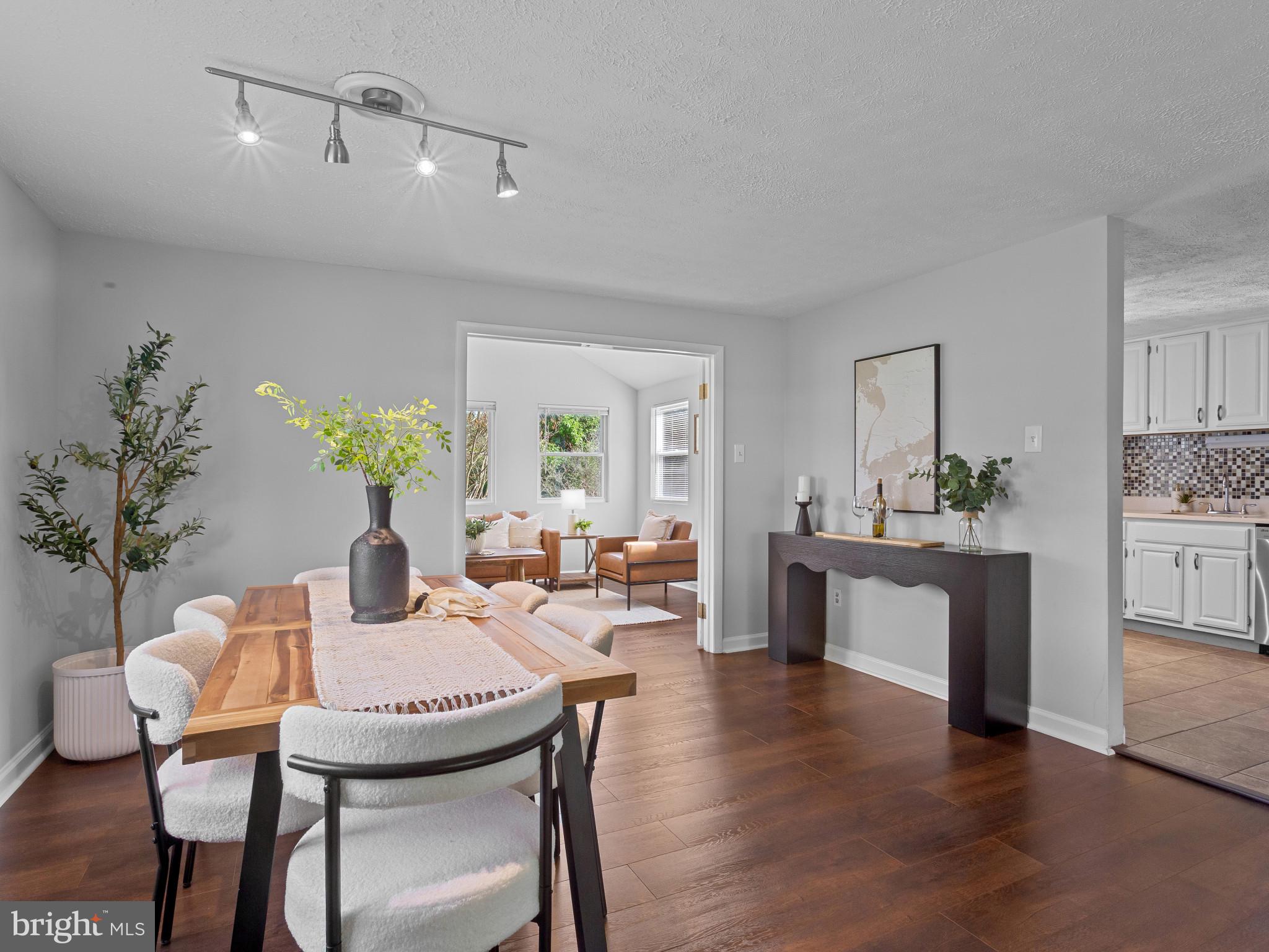 OAKLAND MILLS - Residential