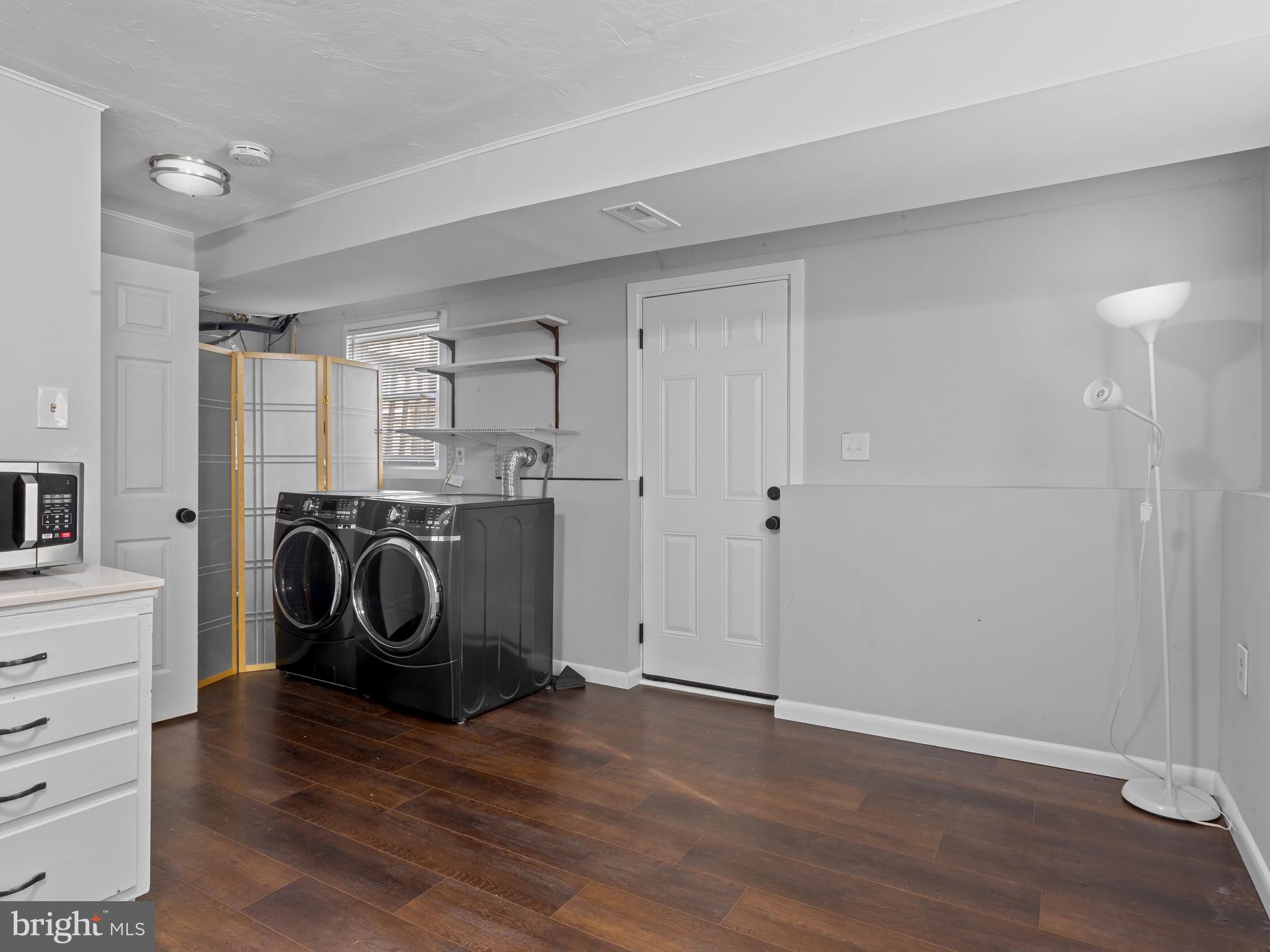 OAKLAND MILLS - Residential