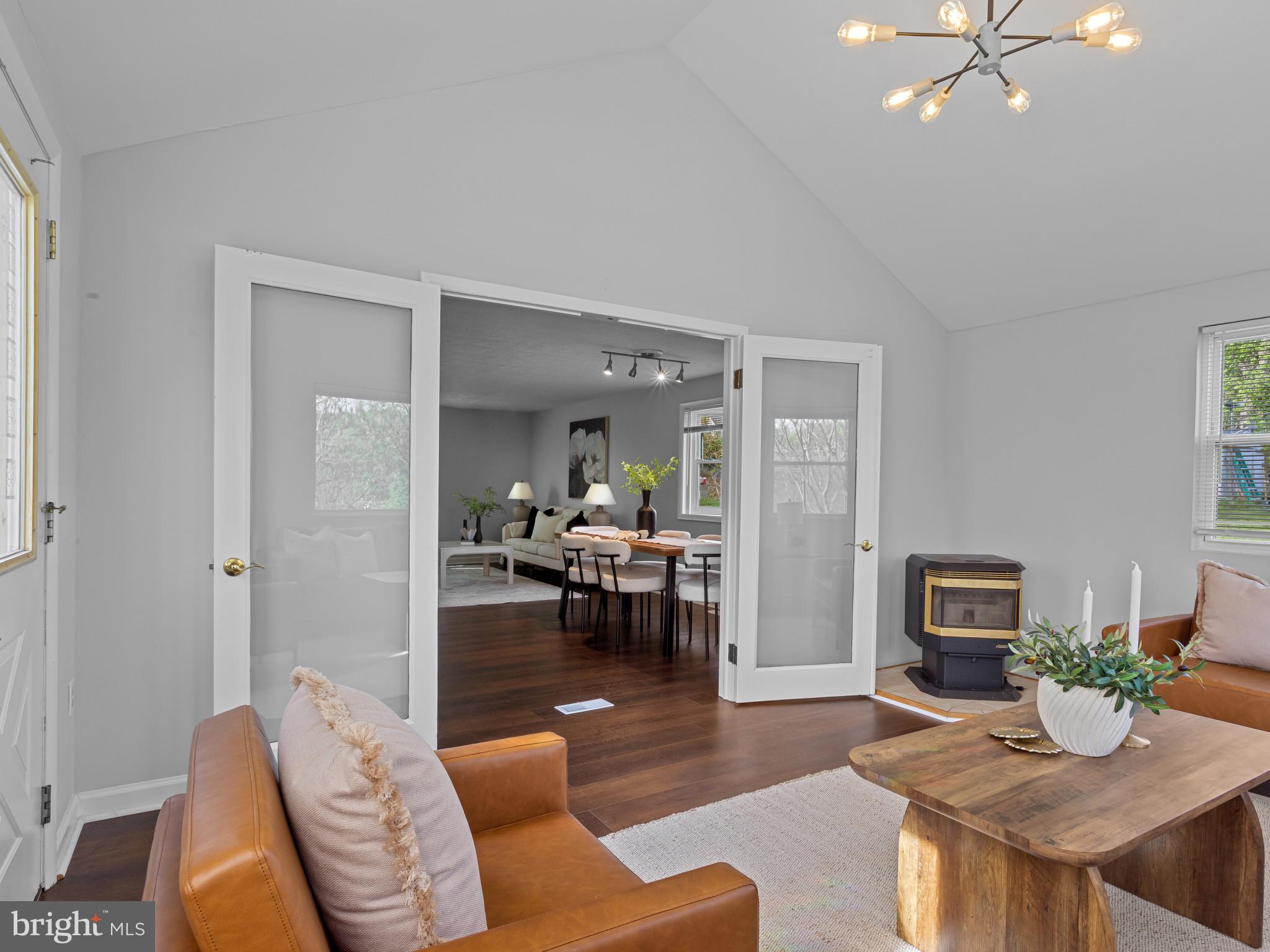 OAKLAND MILLS - Residential