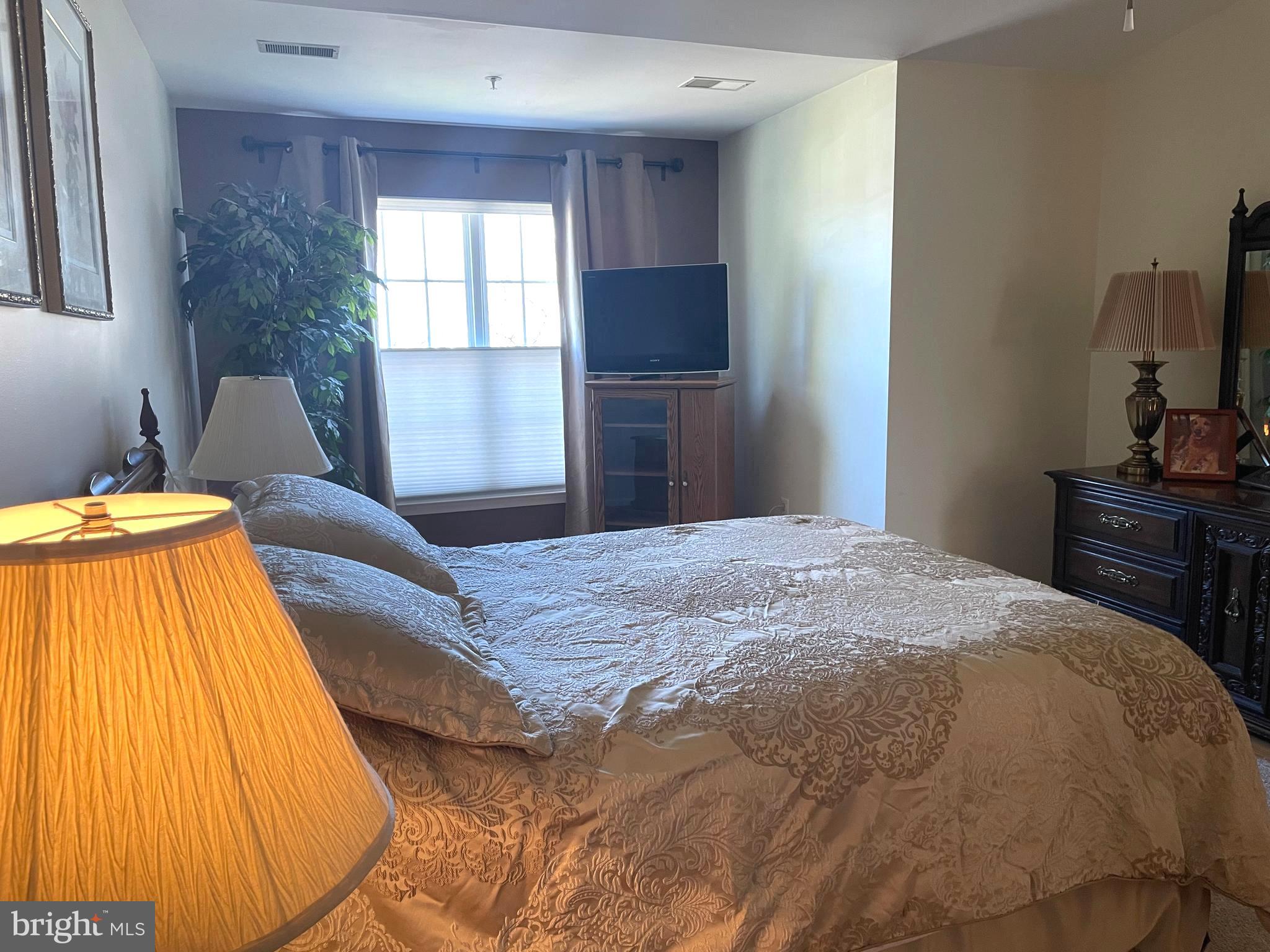 TIDEWATER COLONY - Residential Lease