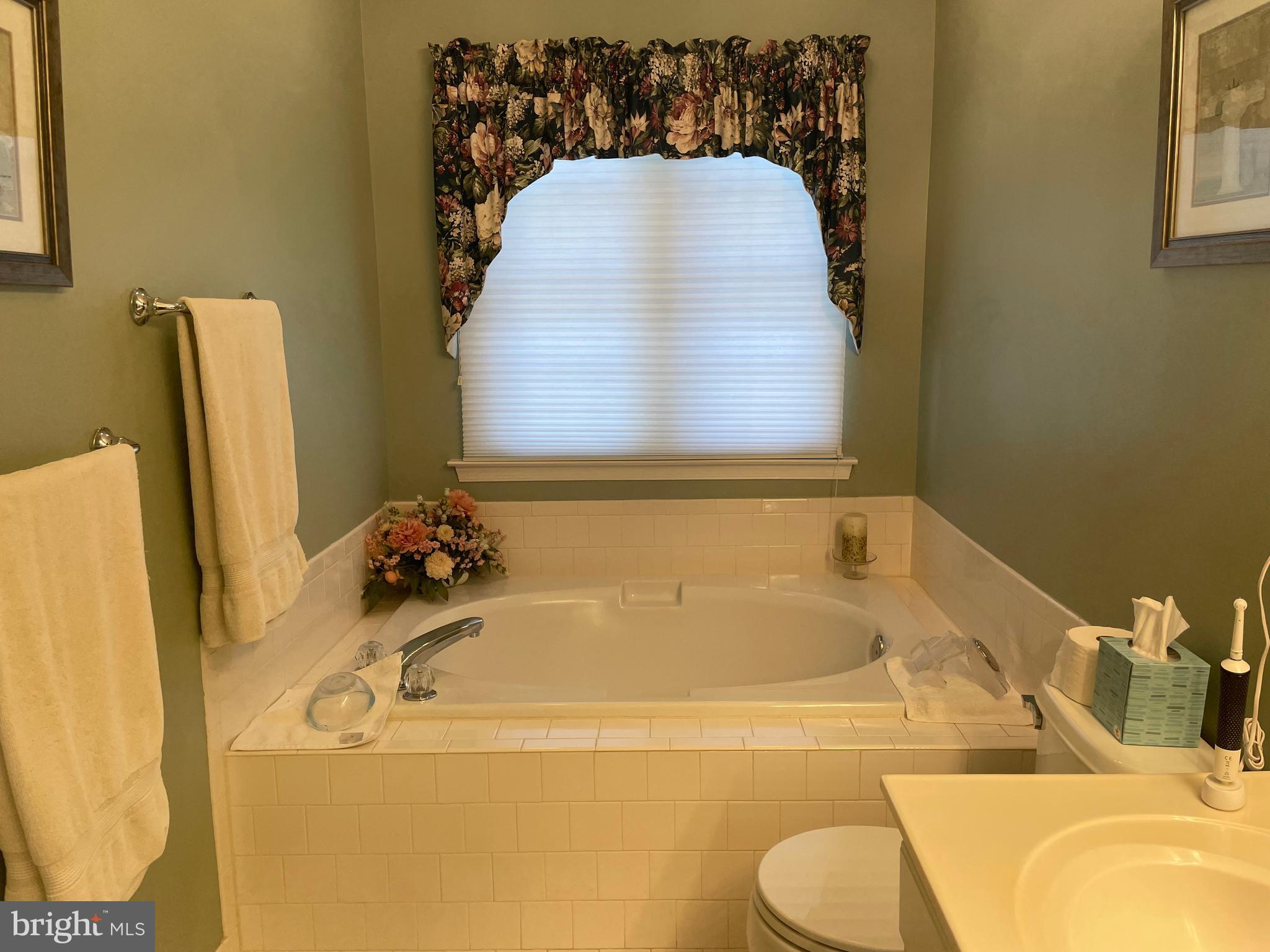 TIDEWATER COLONY - Residential Lease