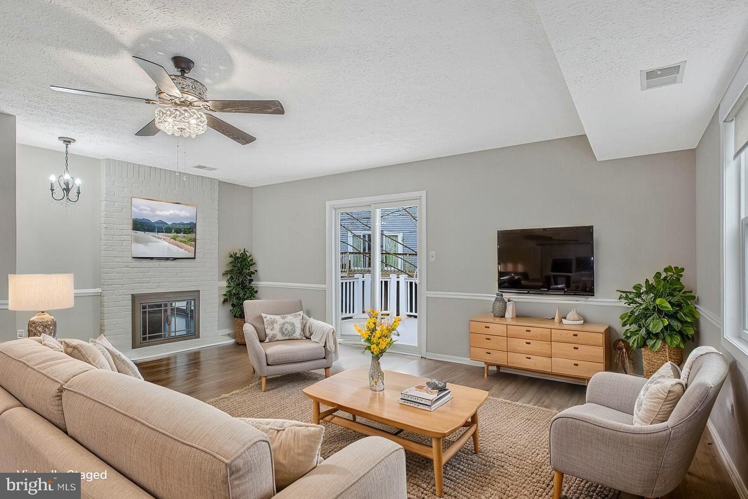 7245 RIDING HOOD CIRCLE