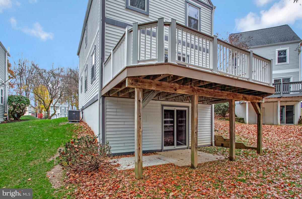 7245 RIDING HOOD CIRCLE