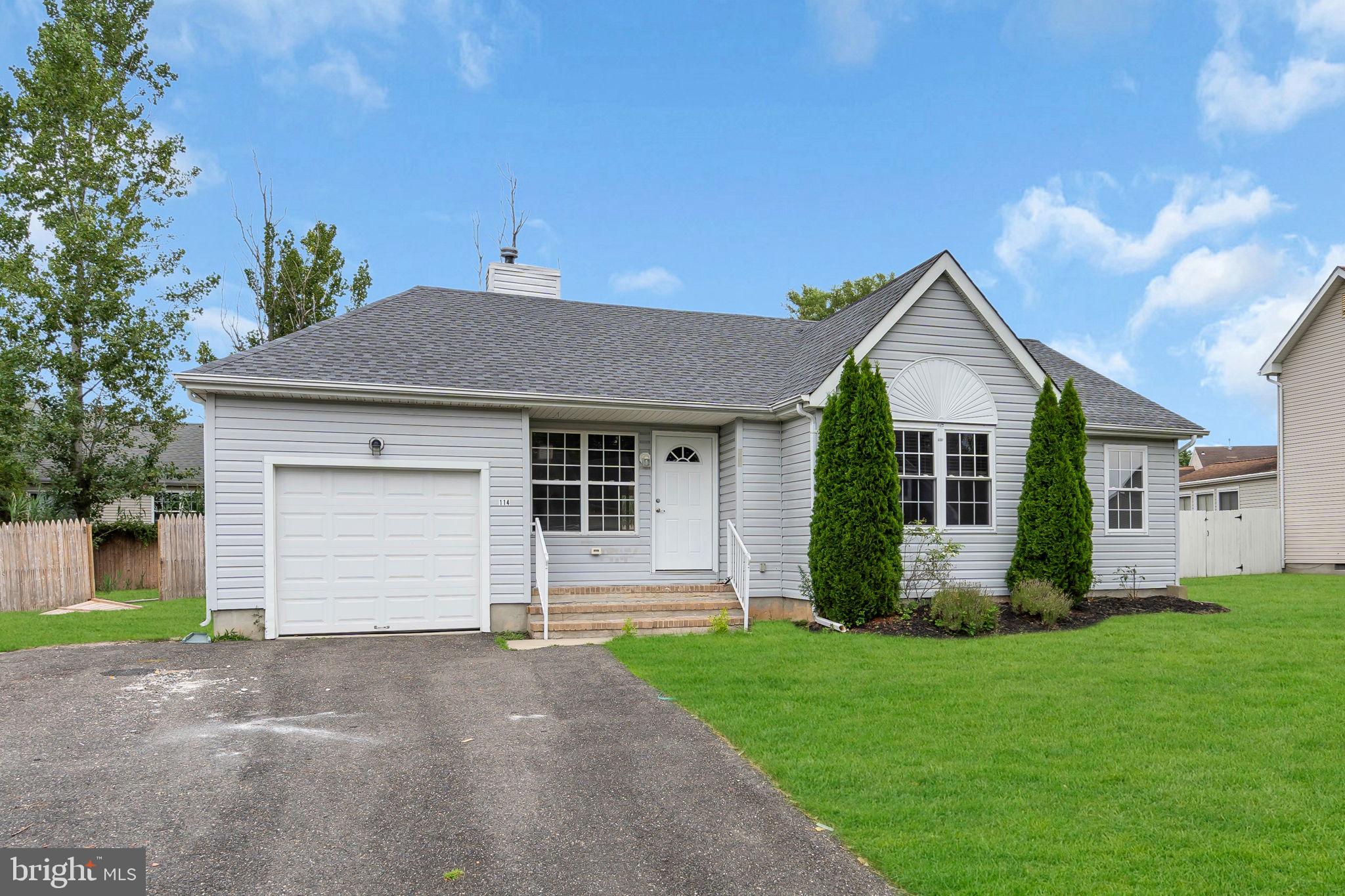114 ONEIDA LAKE DRIVE