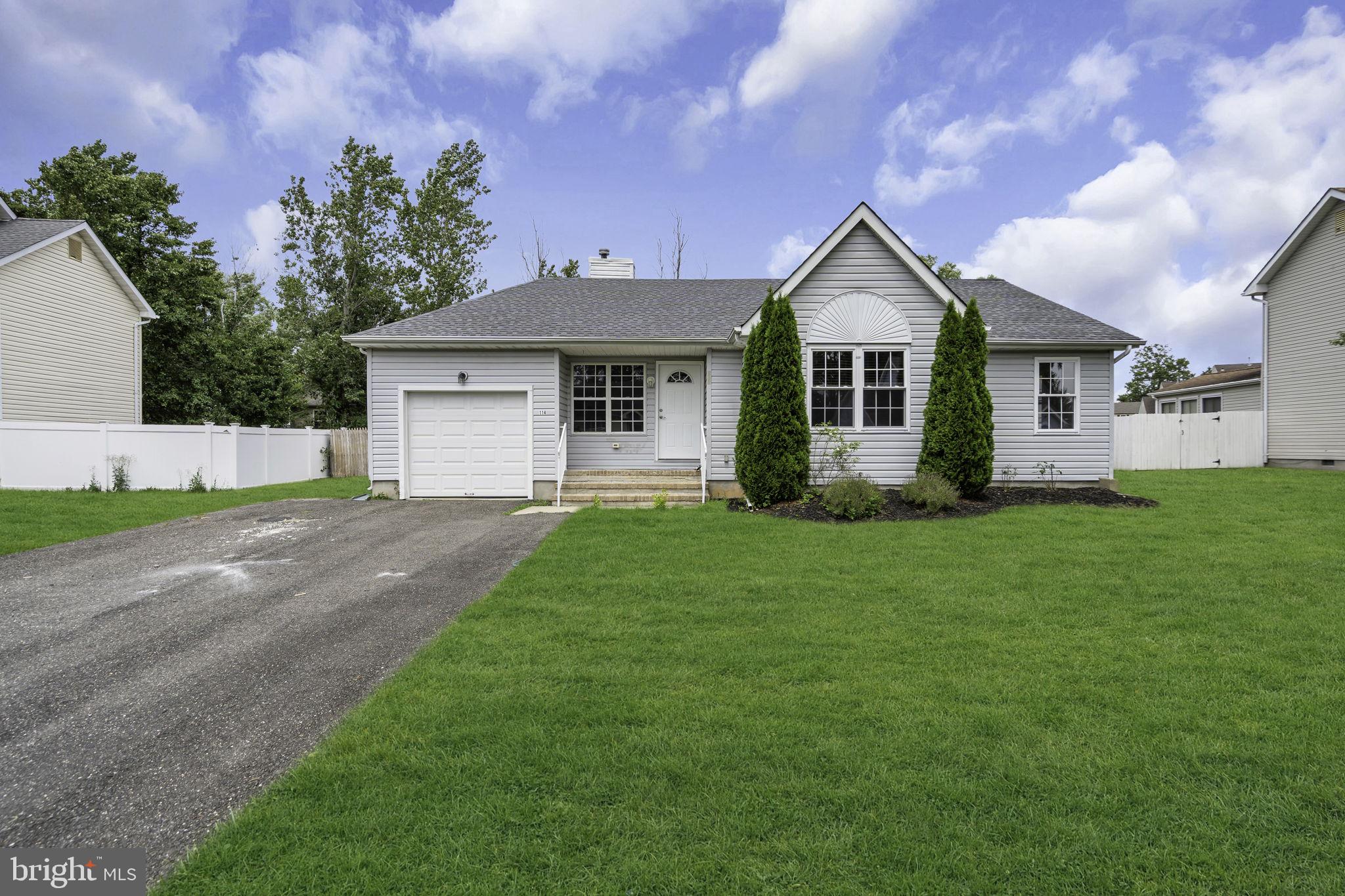 114 ONEIDA LAKE DRIVE