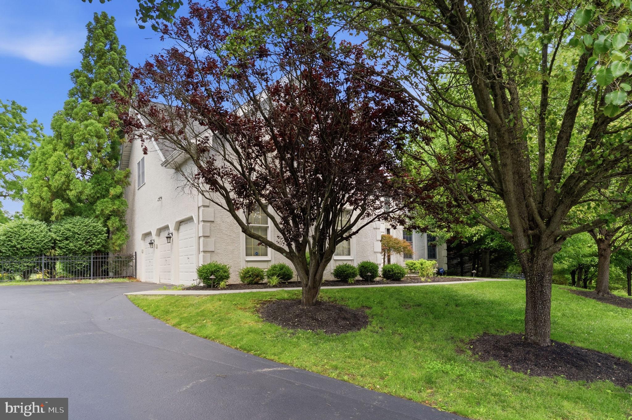 2111 PEREGRINE CIRCLE