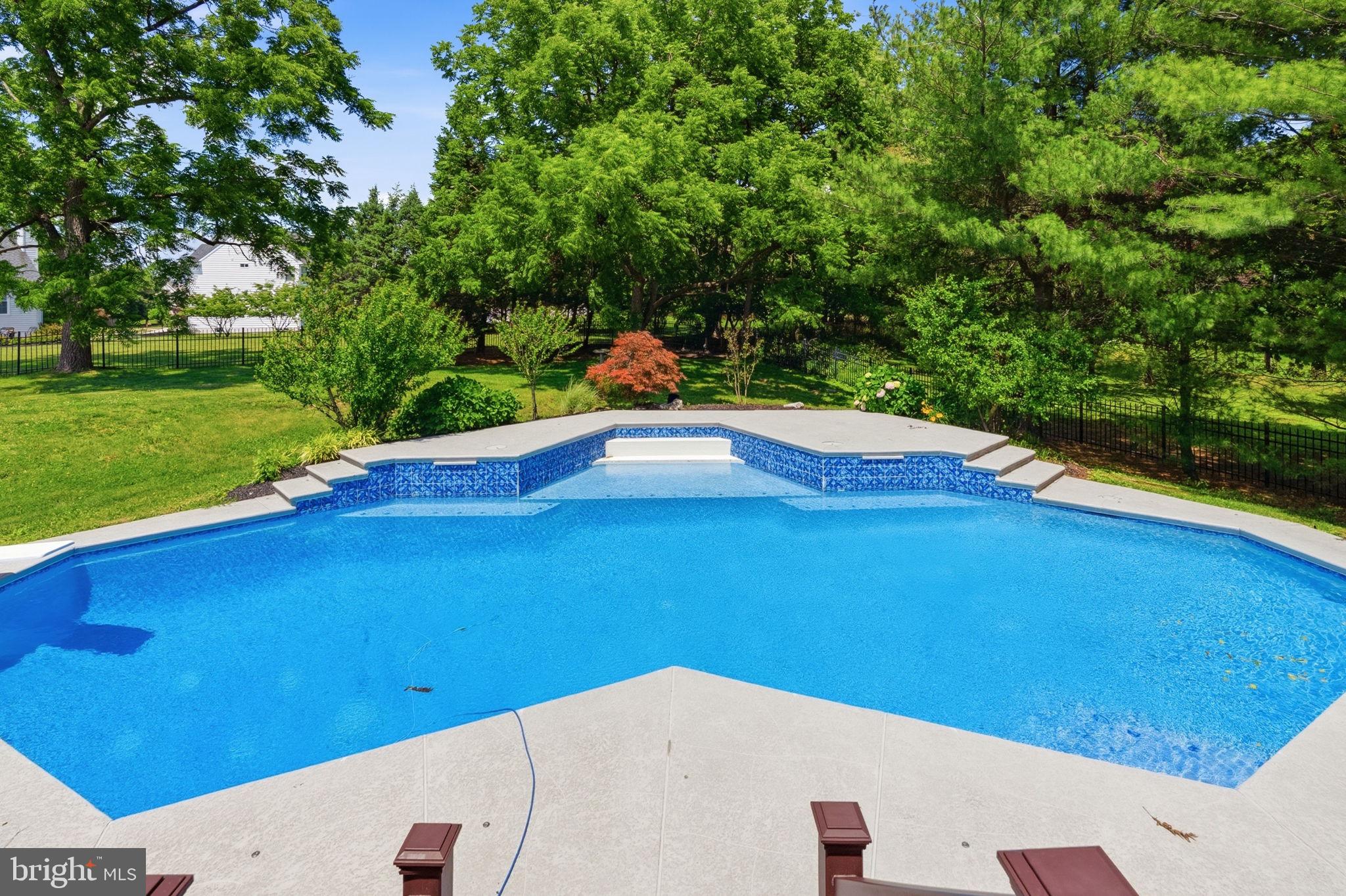 2111 PEREGRINE CIRCLE