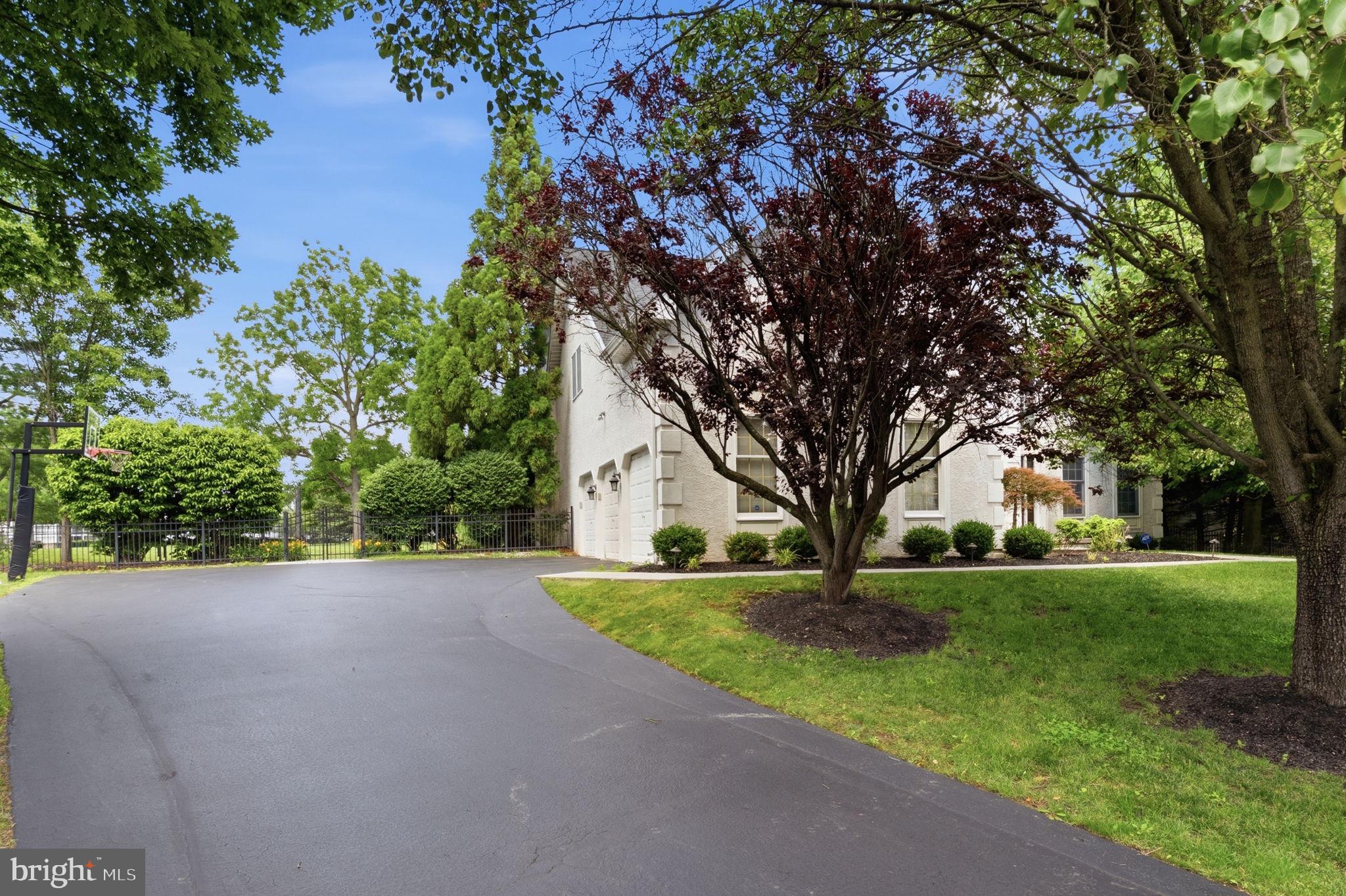 2111 PEREGRINE CIRCLE