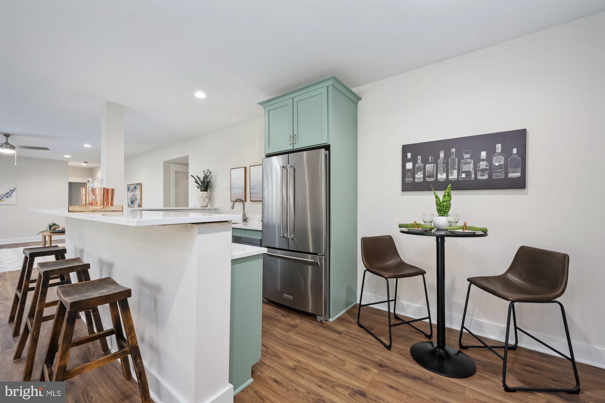 NOAHS LANDING - Residential