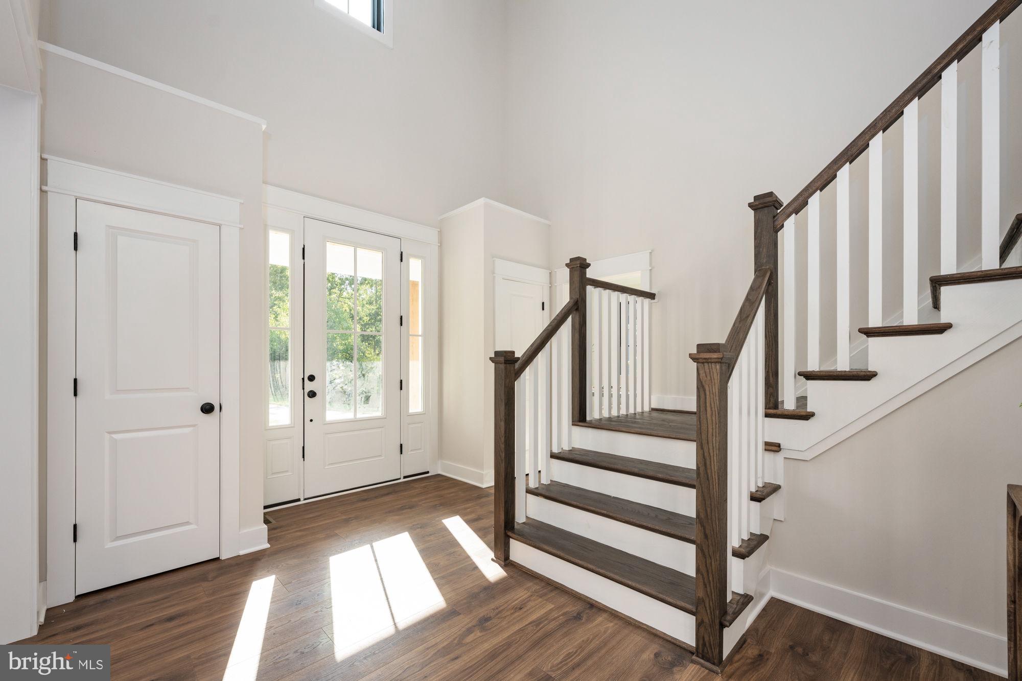 NOAHS LANDING - Residential