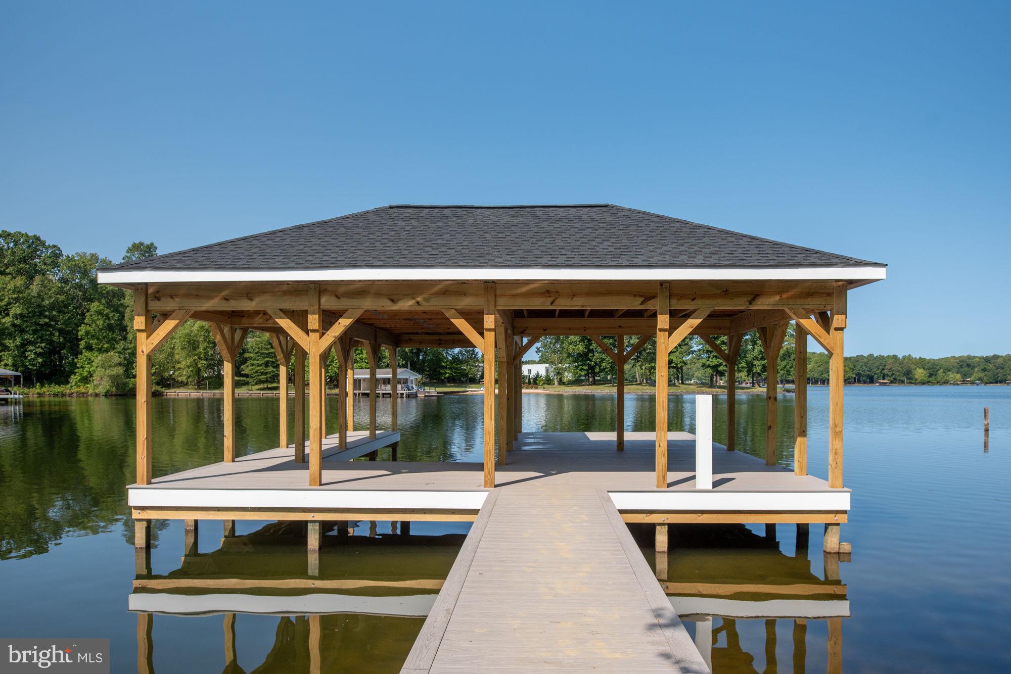 NOAHS LANDING - Residential