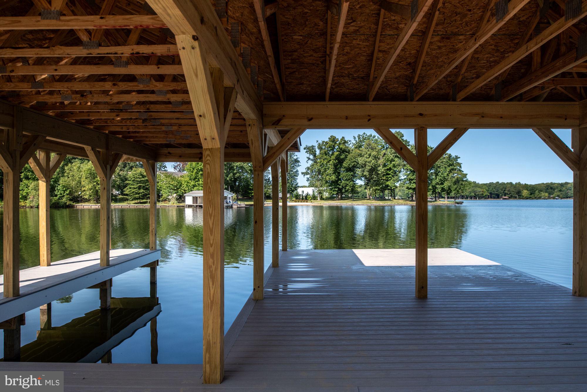 NOAHS LANDING - Residential