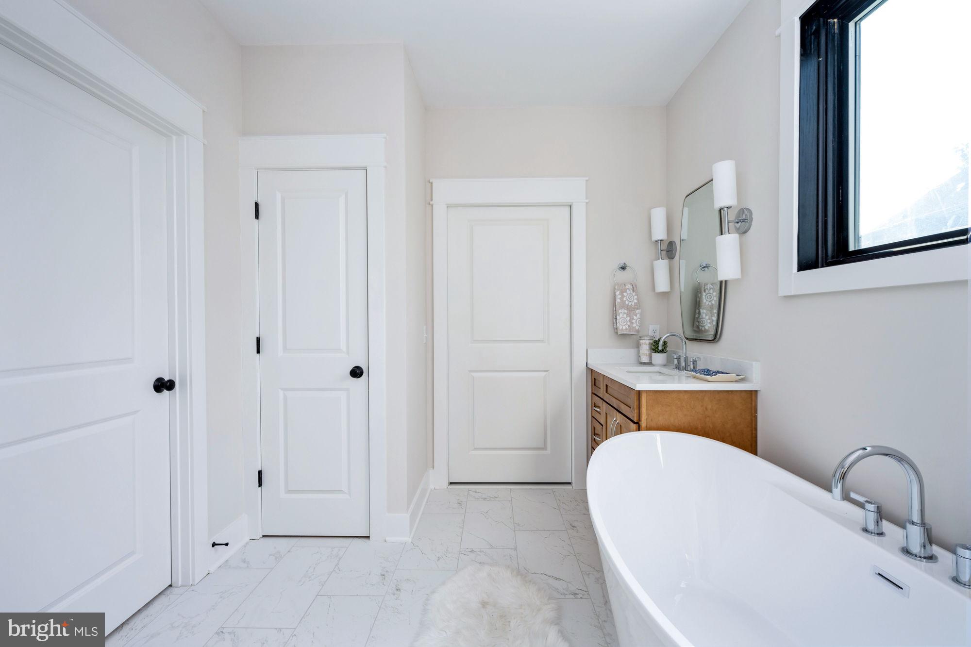 NOAHS LANDING - Residential