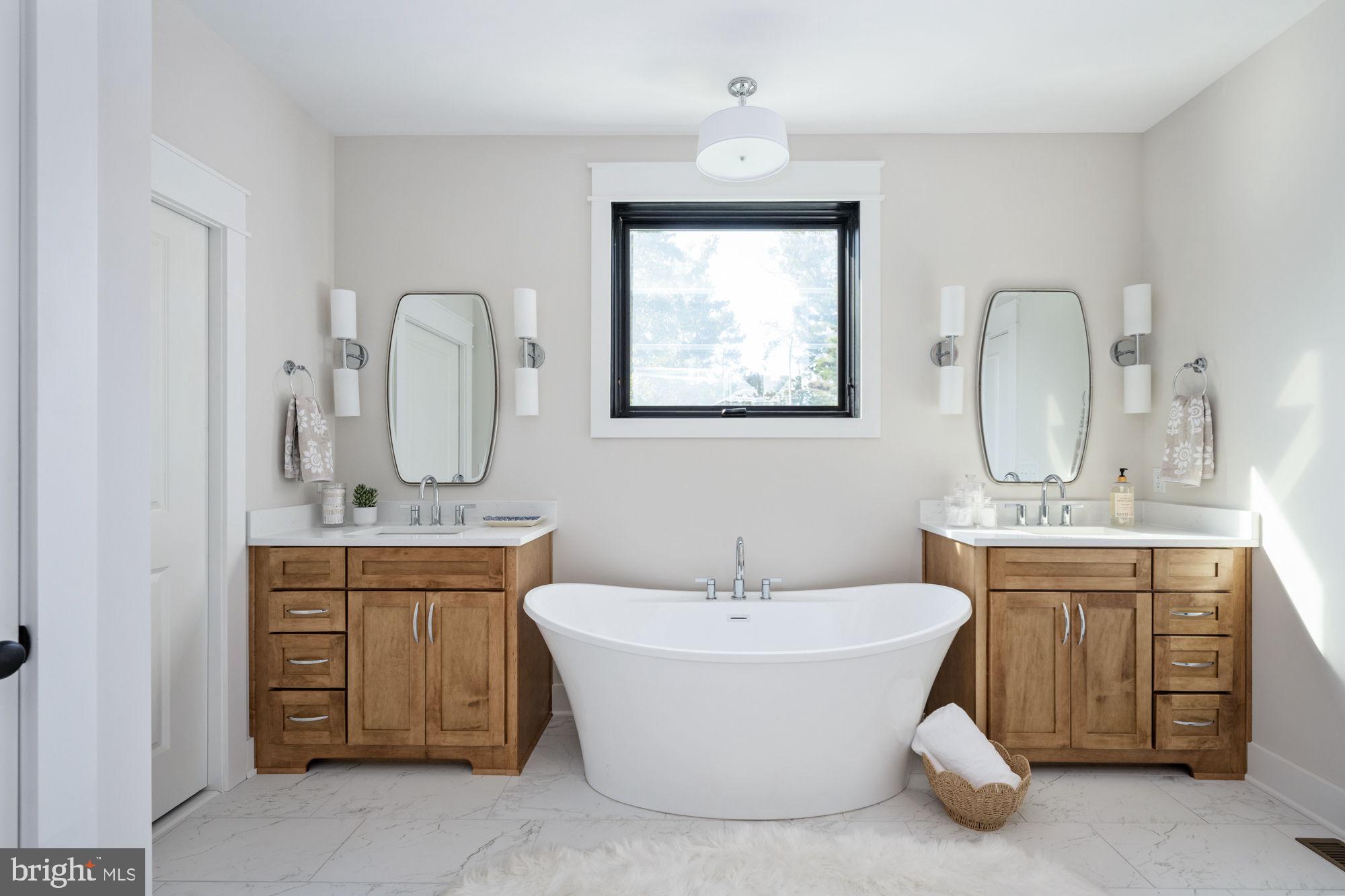 NOAHS LANDING - Residential