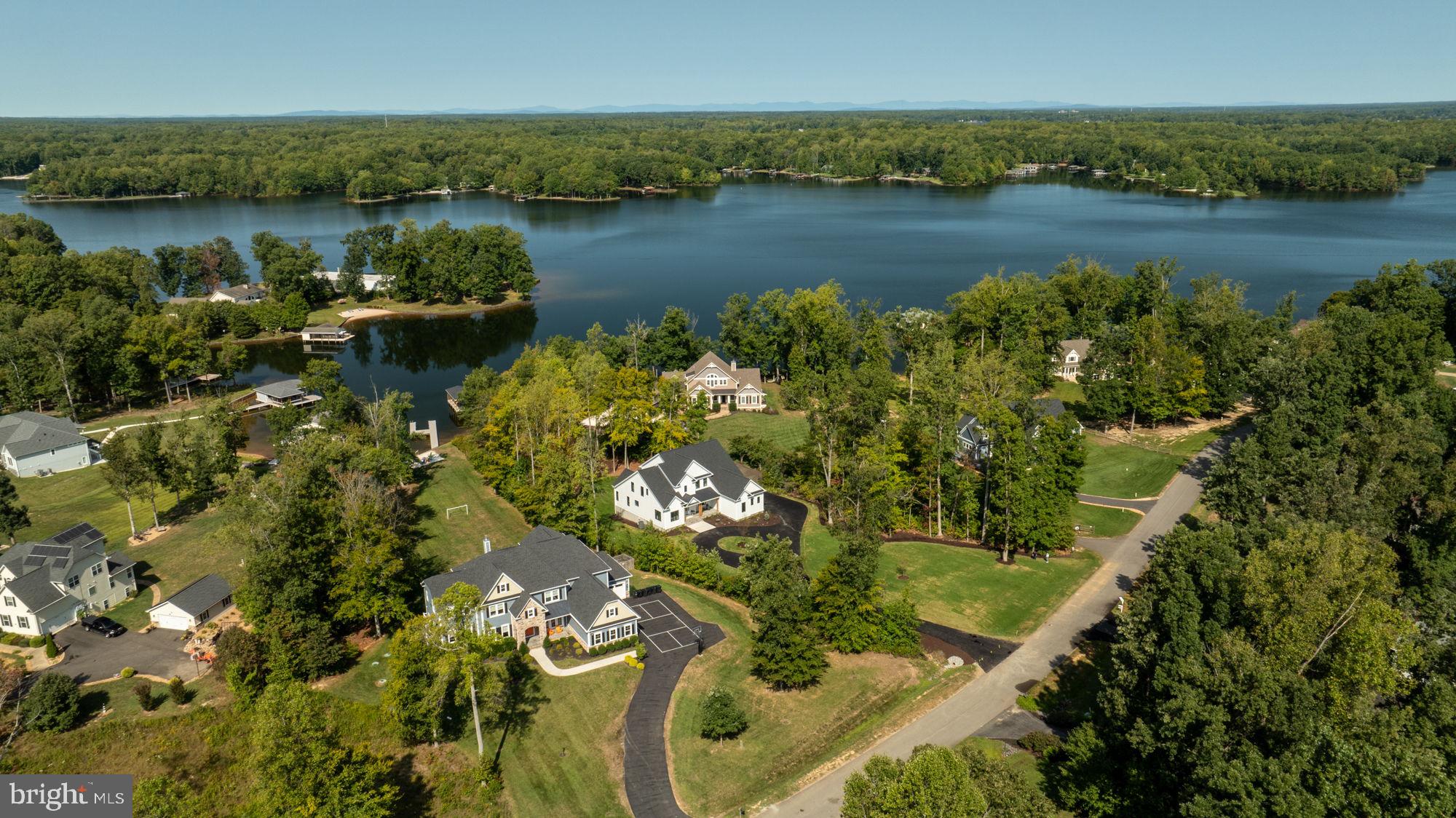 NOAHS LANDING - Residential